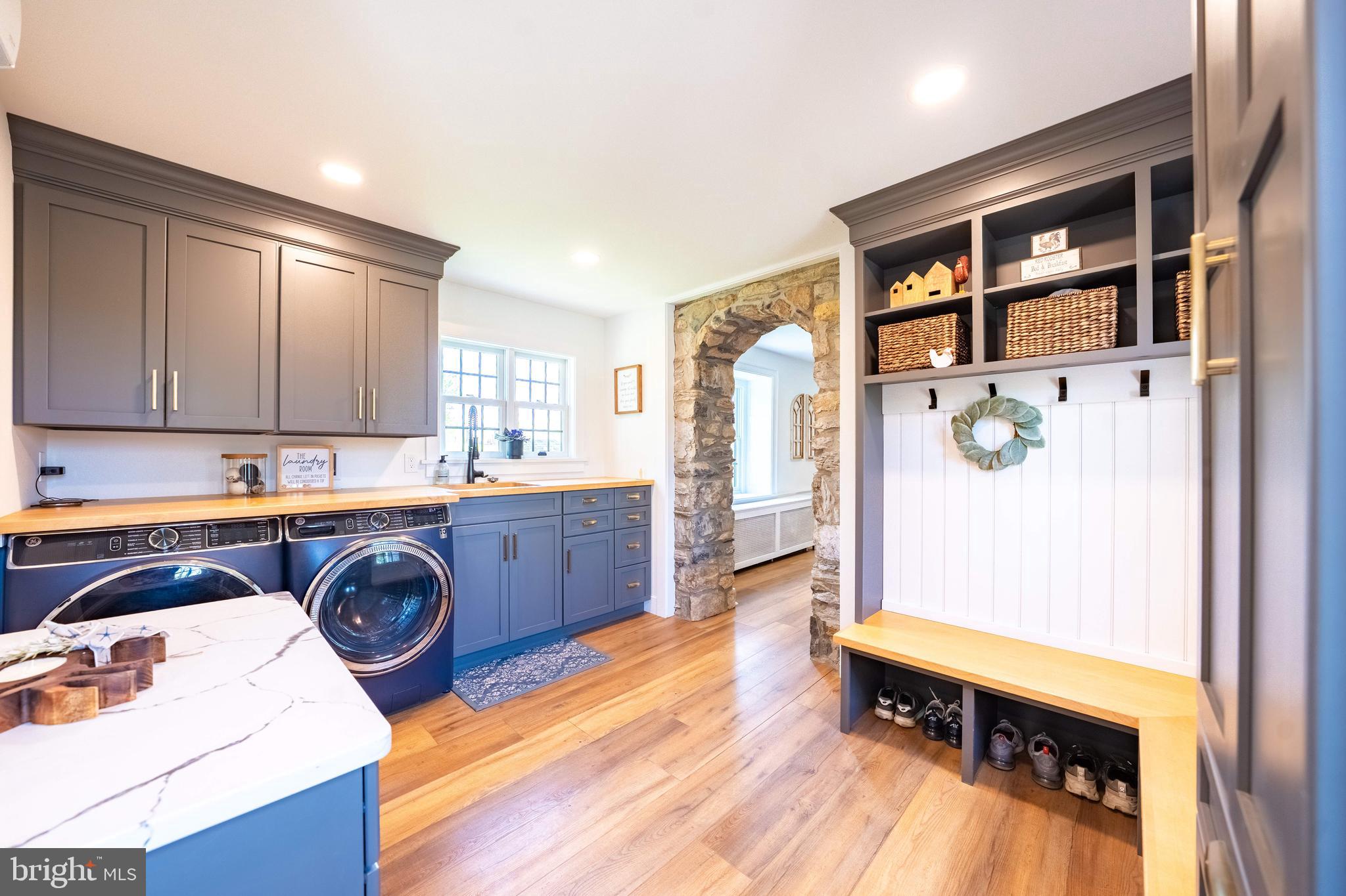 MEADOWBROOK - Residential