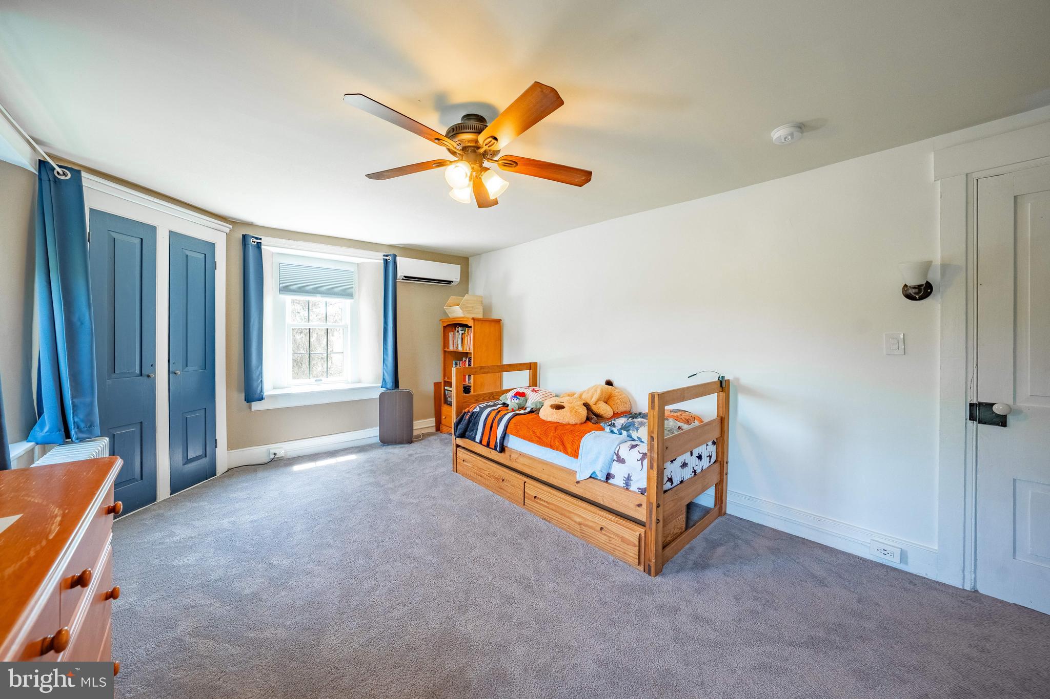 MEADOWBROOK - Residential