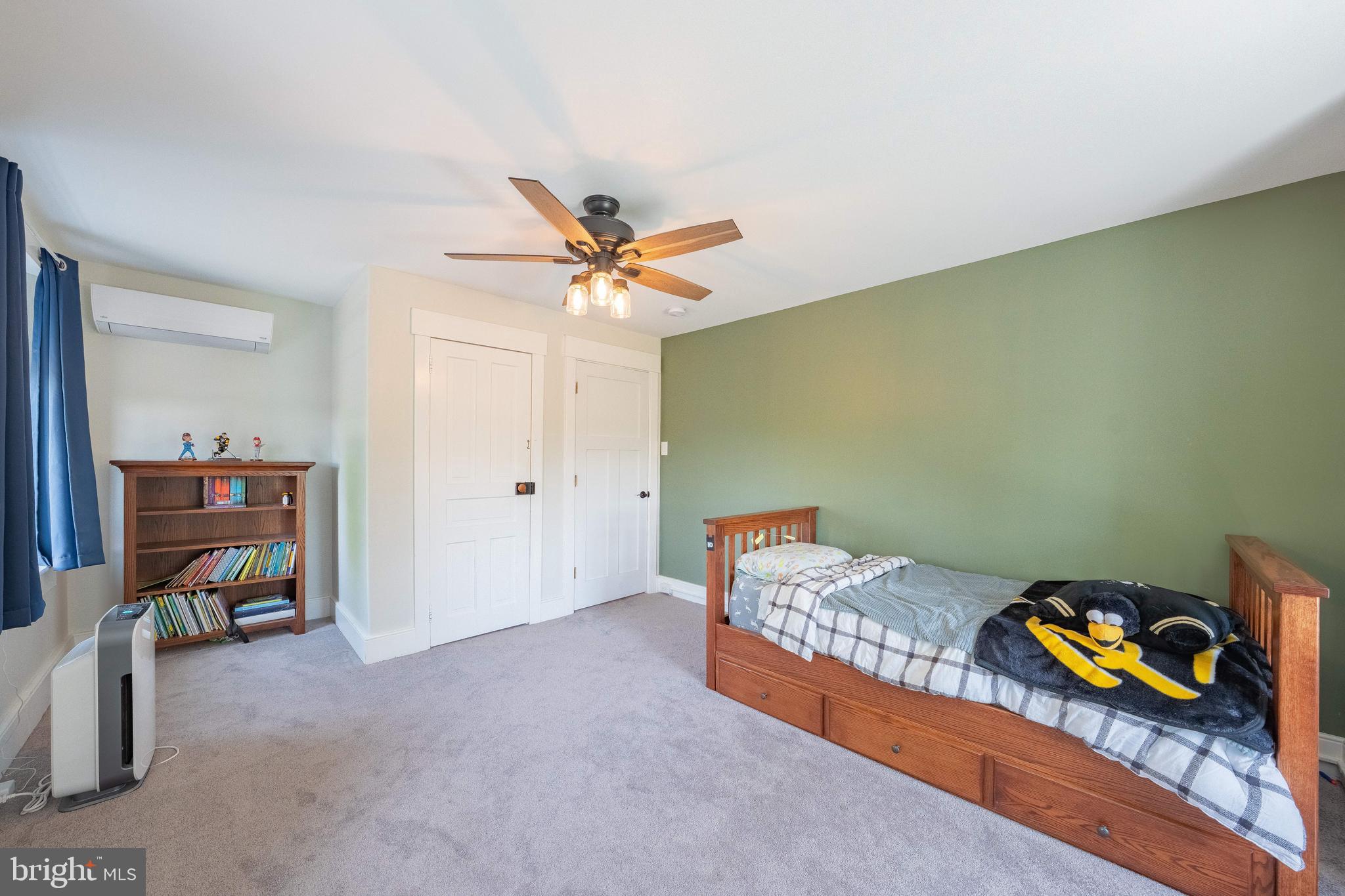 MEADOWBROOK - Residential