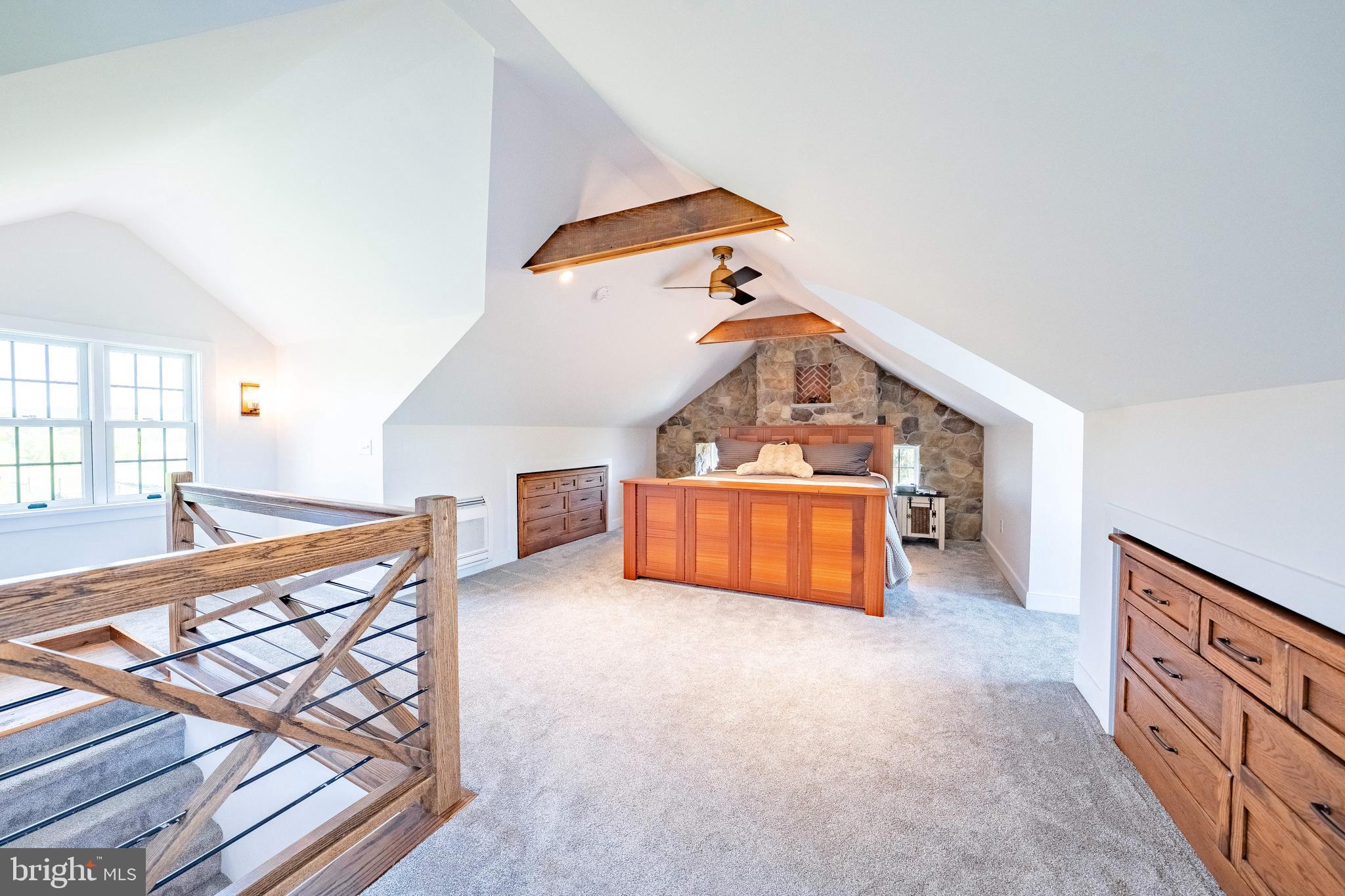 MEADOWBROOK - Residential