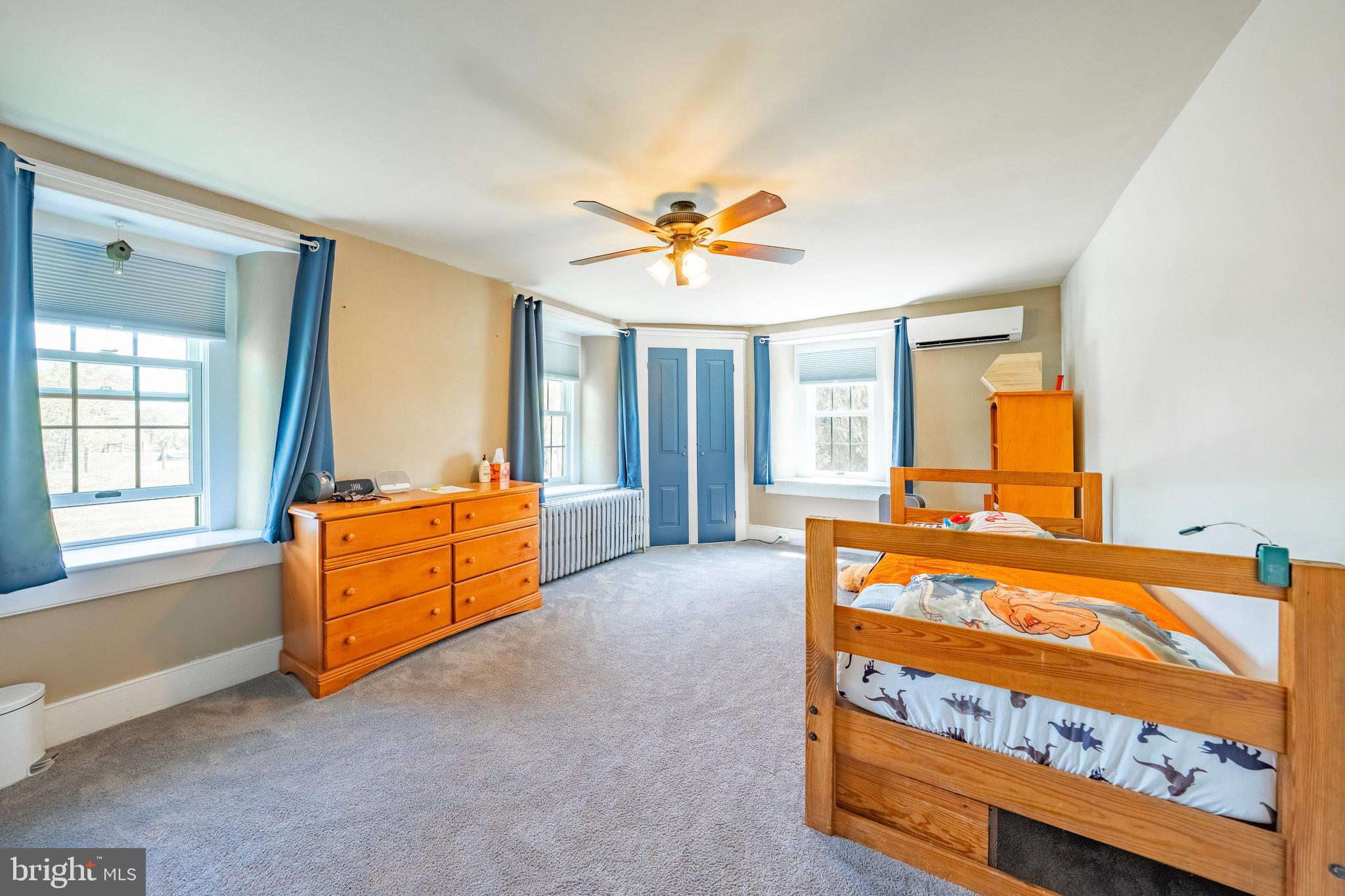 MEADOWBROOK - Residential