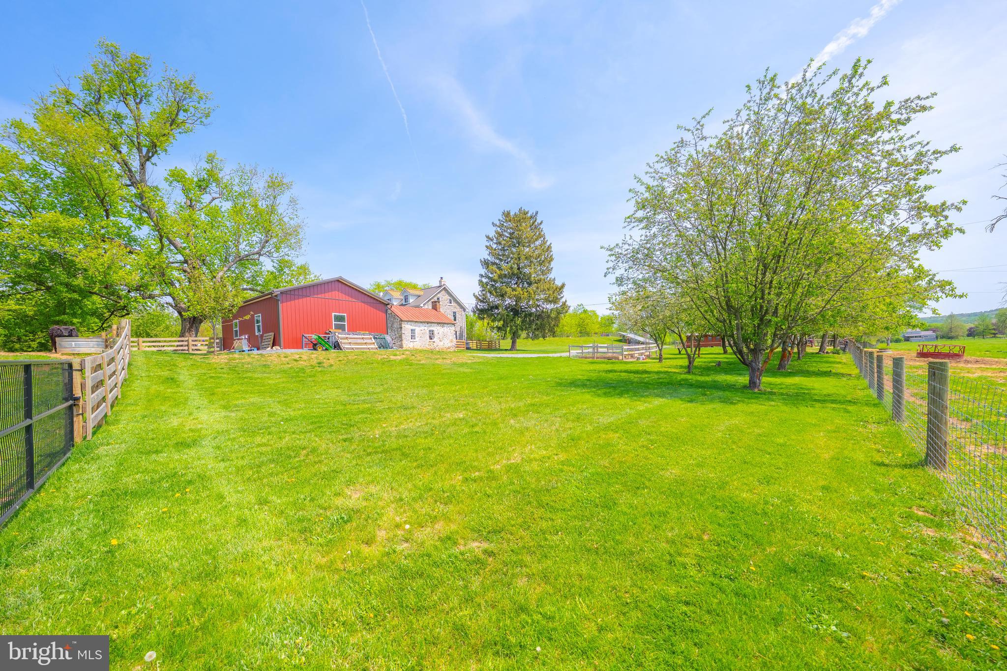 MEADOWBROOK - Residential