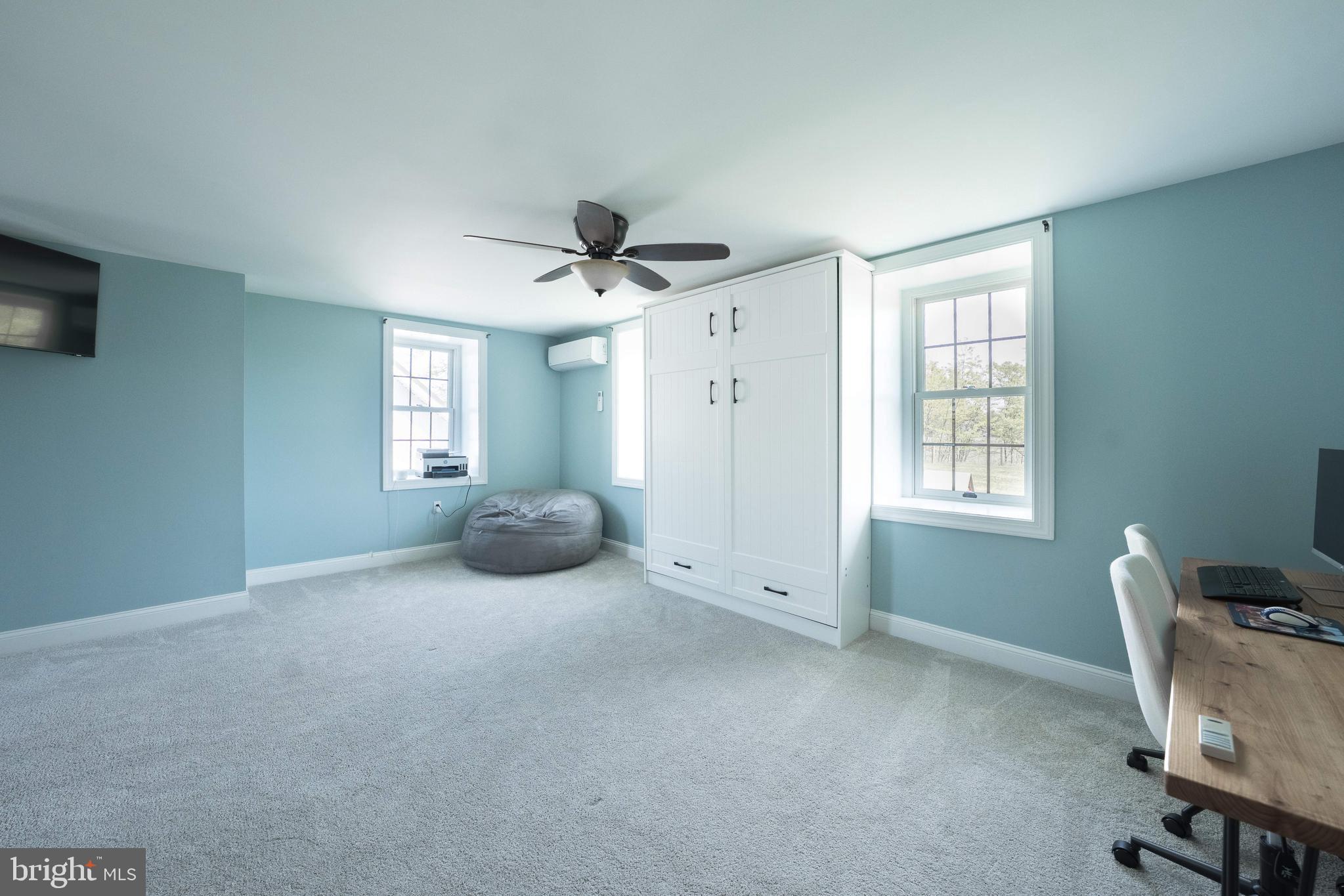 MEADOWBROOK - Residential