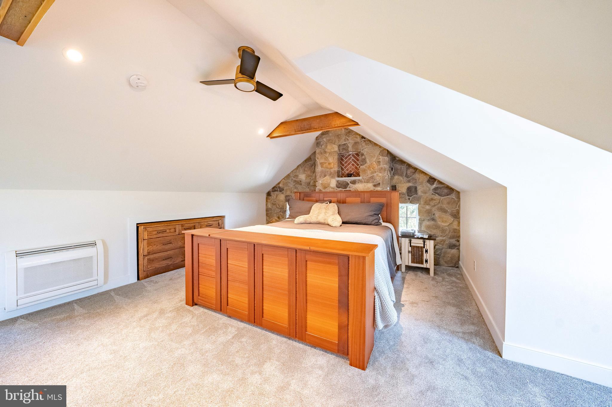 MEADOWBROOK - Residential