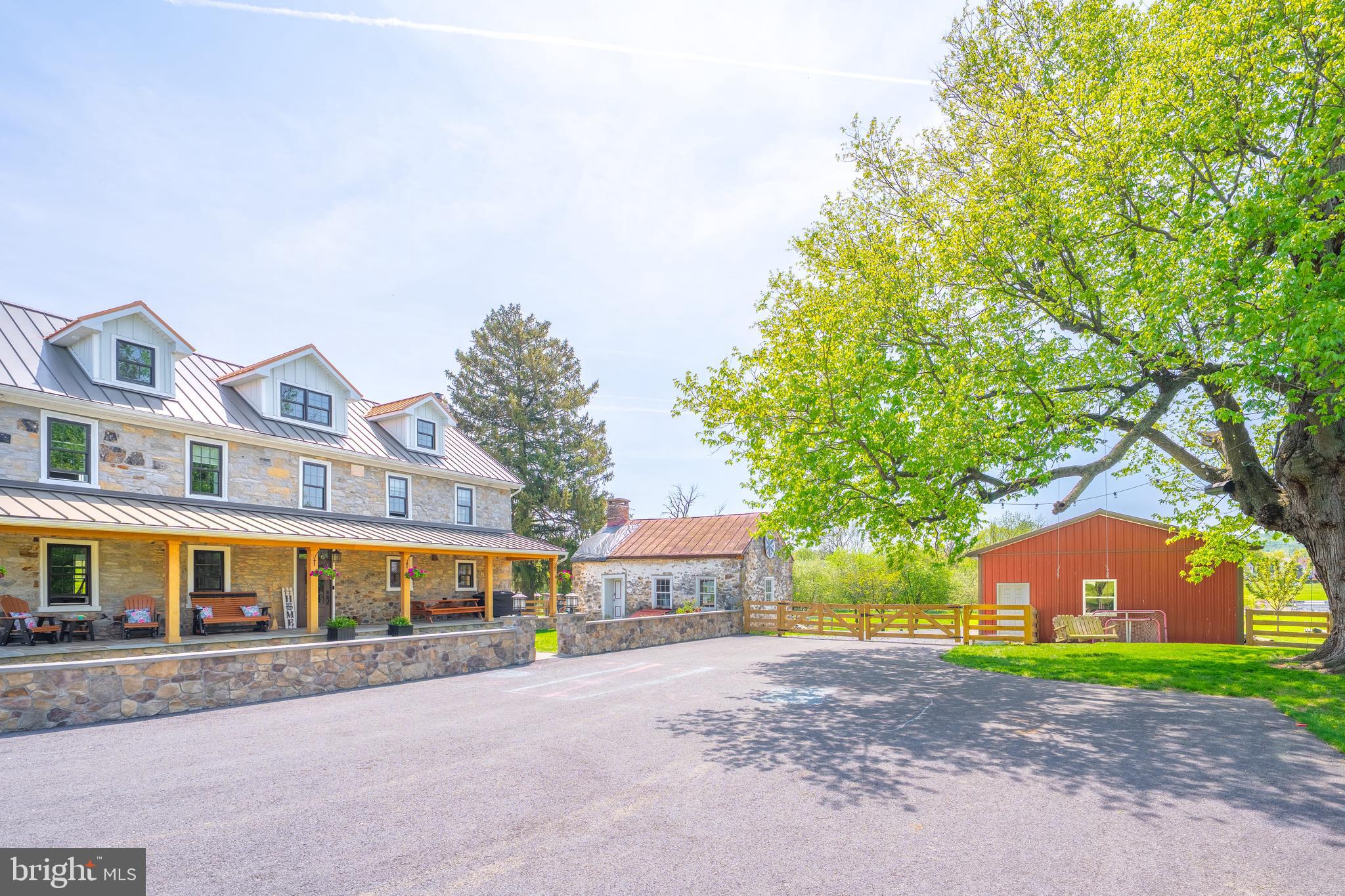 MEADOWBROOK - Residential