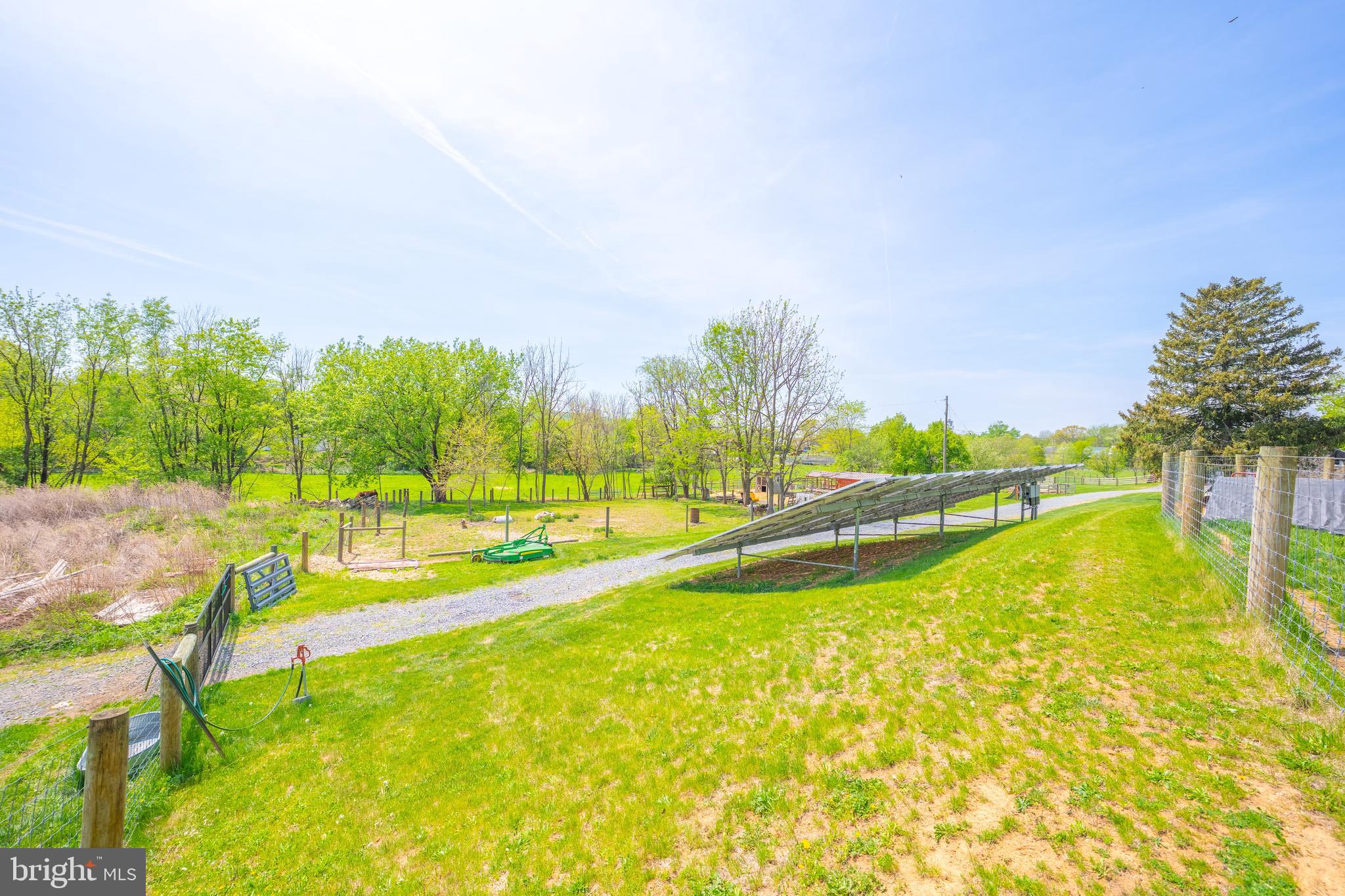 MEADOWBROOK - Residential