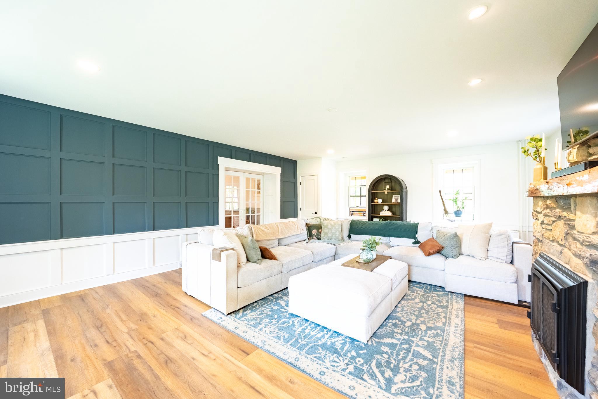 MEADOWBROOK - Residential