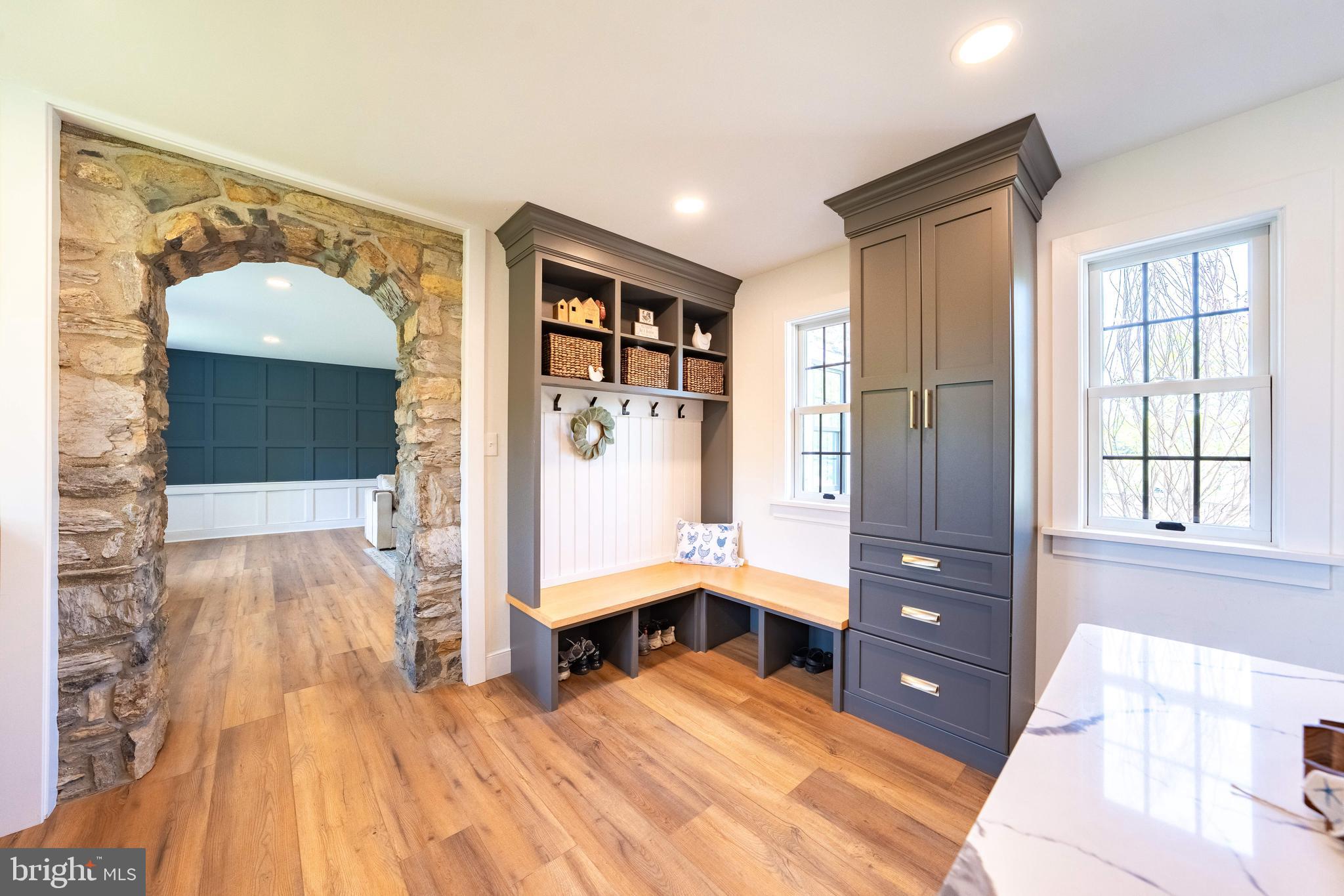 MEADOWBROOK - Residential