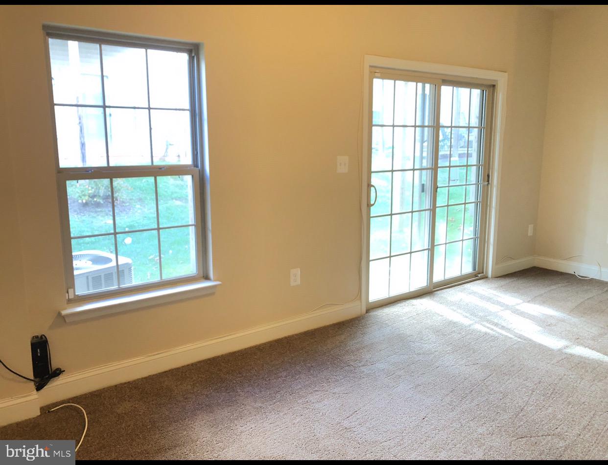 TRIANGLE HIGHLANDS CONDO - Residential Lease