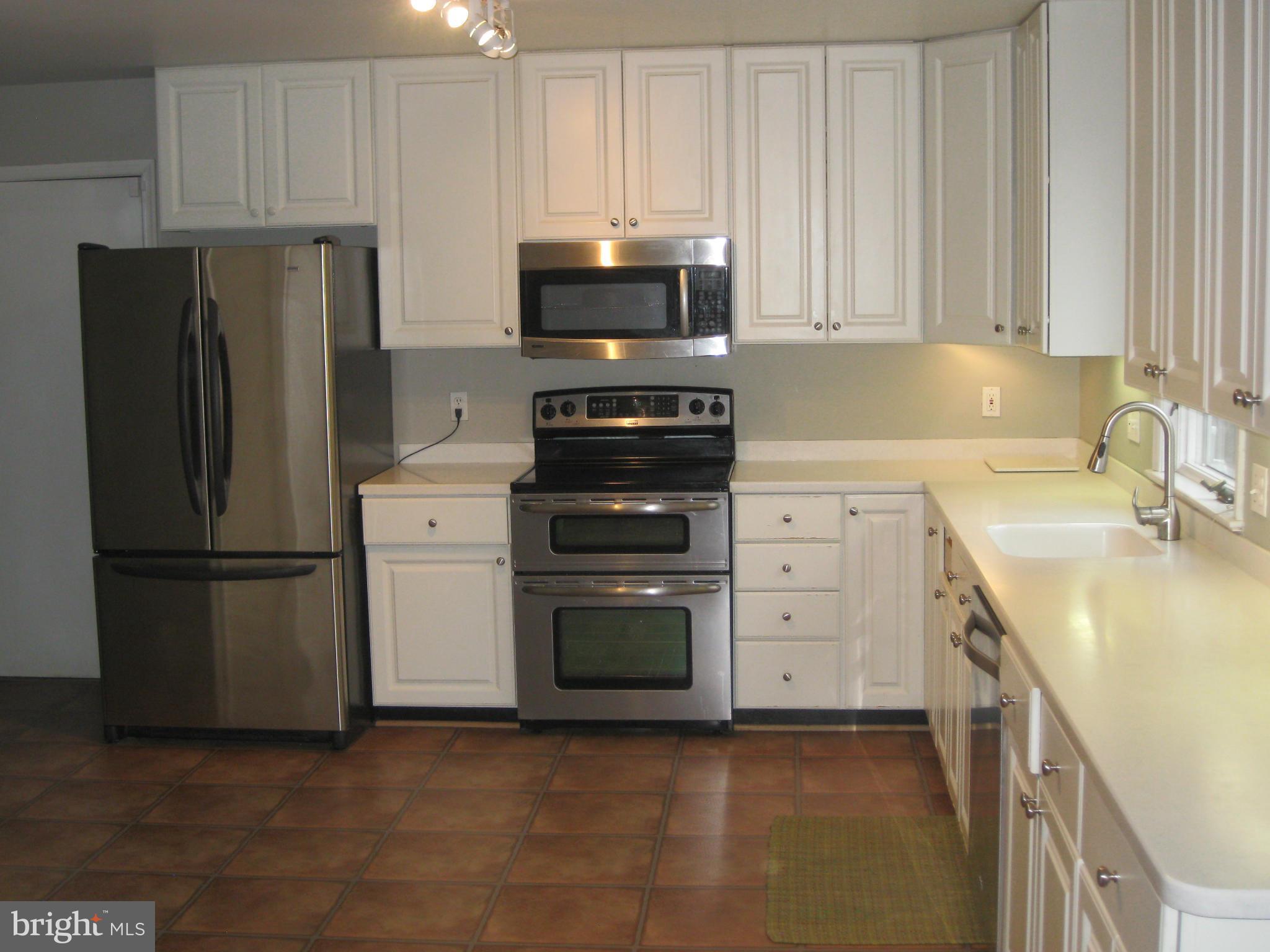 SPRING VALLEY FOREST - Residential Lease