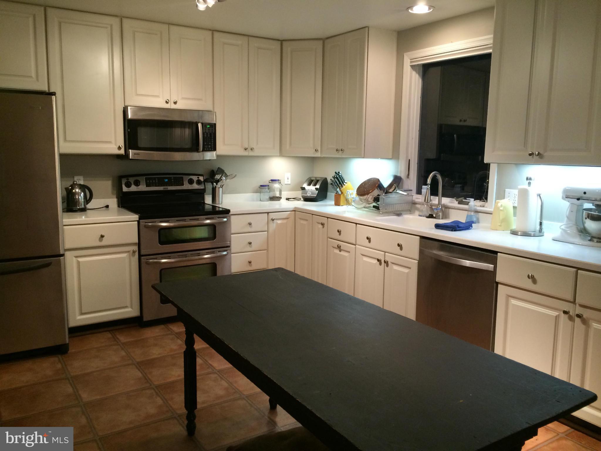 SPRING VALLEY FOREST - Residential Lease