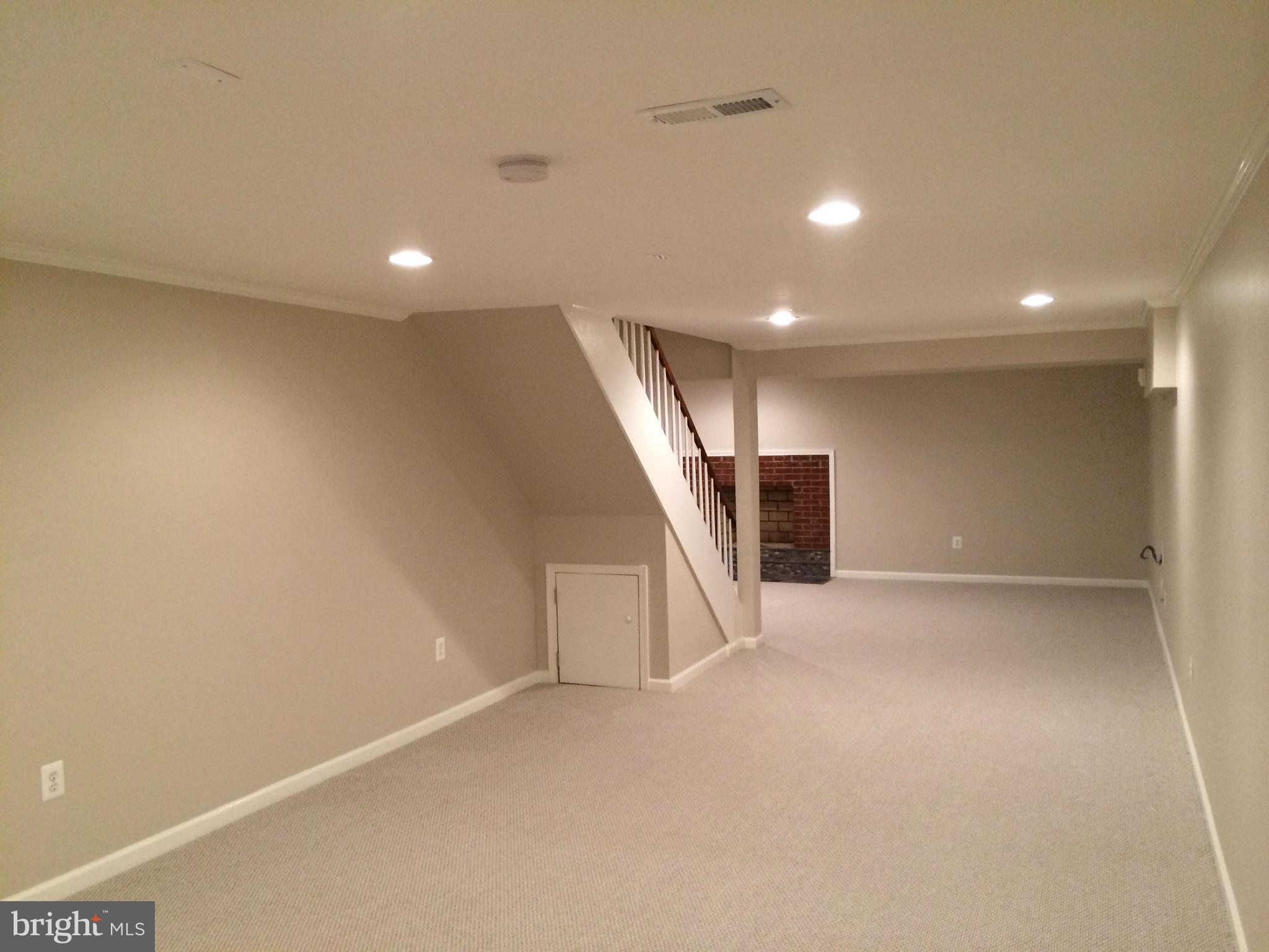 SPRING VALLEY FOREST - Residential Lease