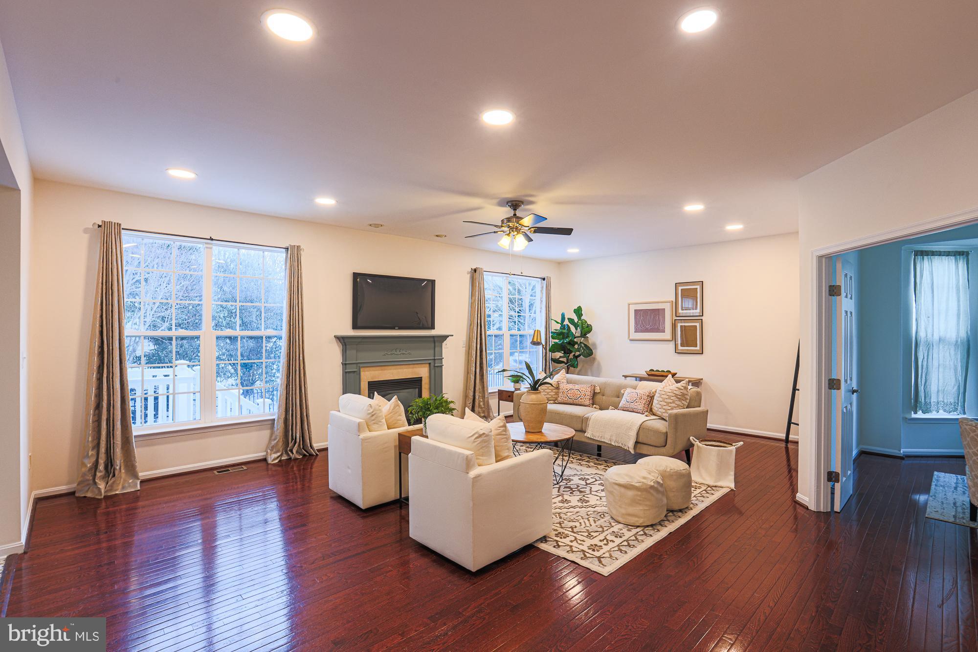 THE PARKE AT MOUNT WASHINGTON - Residential