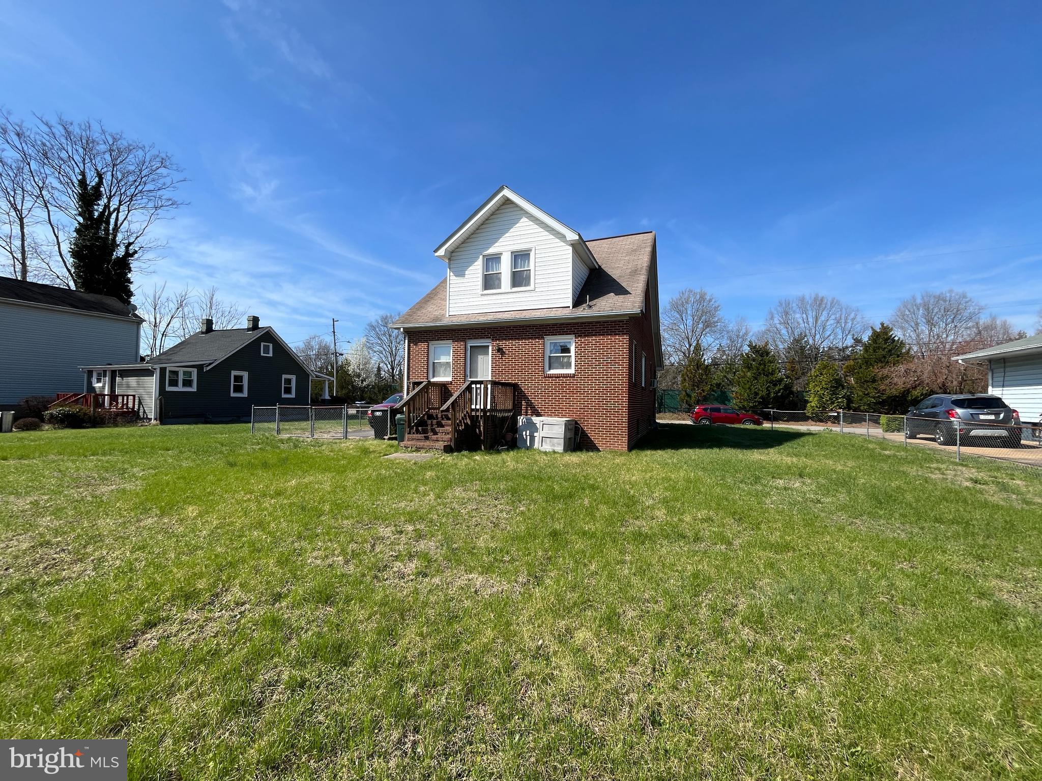 1200 RAILROAD AVENUE