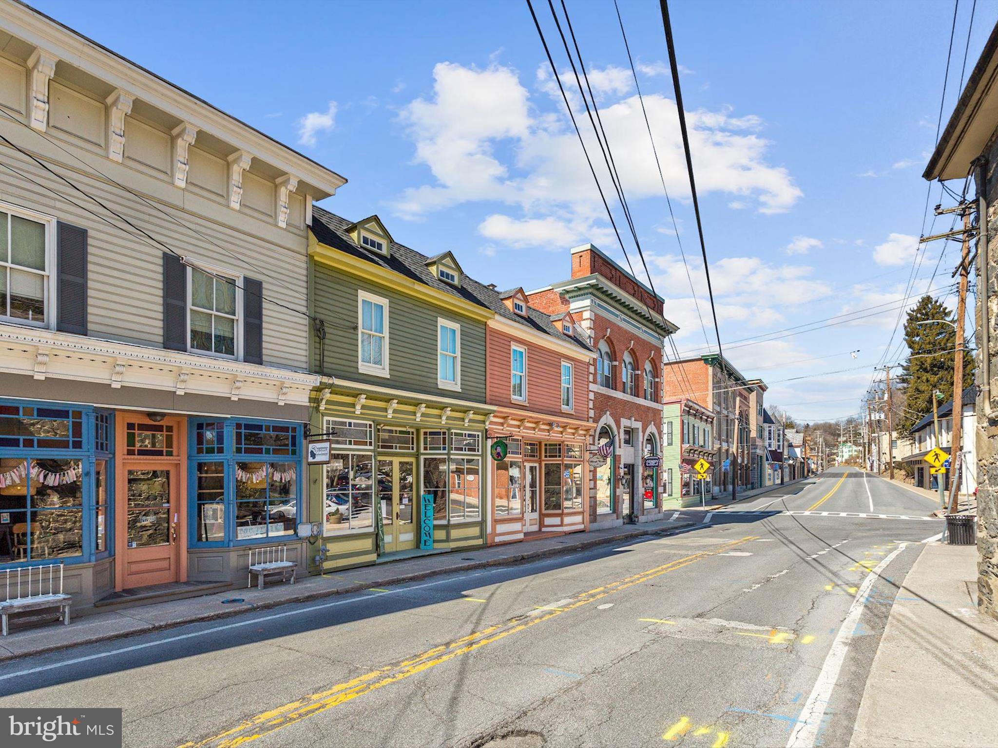 WINIFRED MANOR - Residential