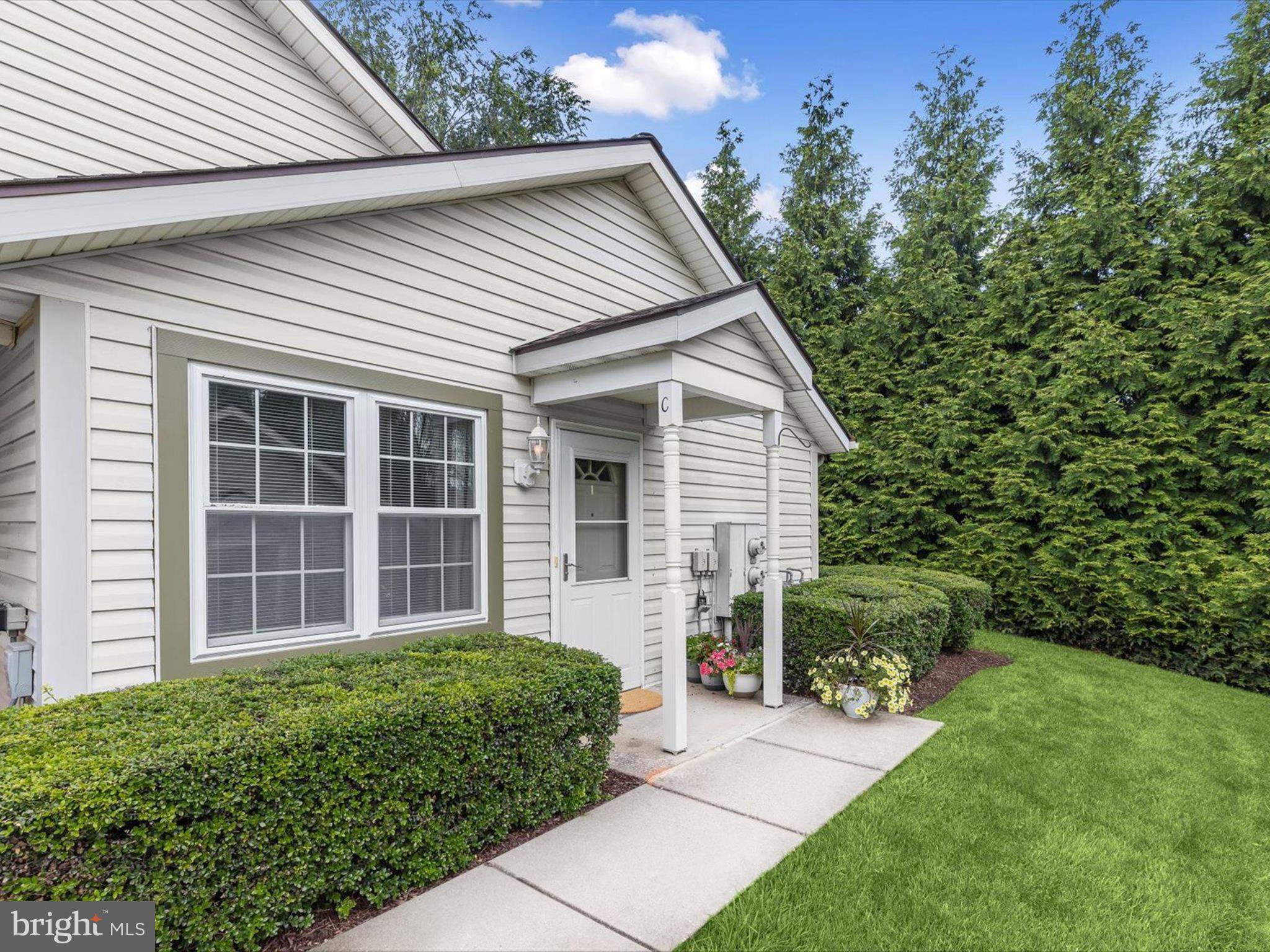 WINIFRED MANOR - Residential