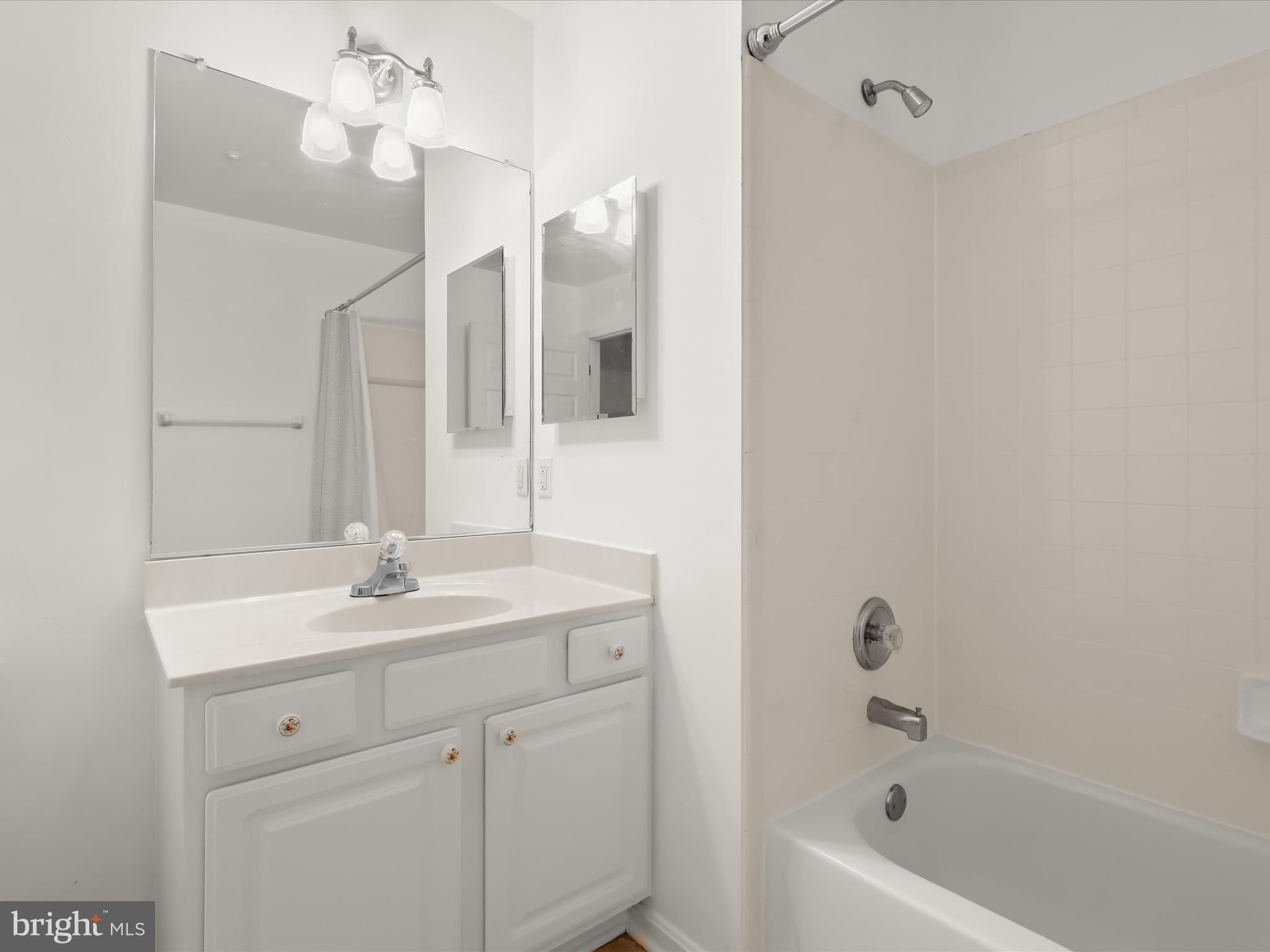 WINIFRED MANOR - Residential