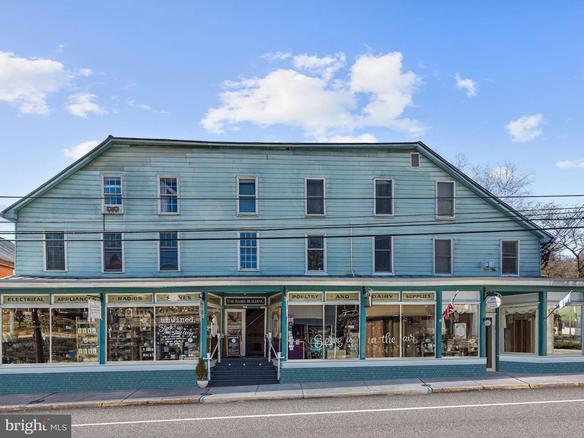 WINIFRED MANOR - Residential