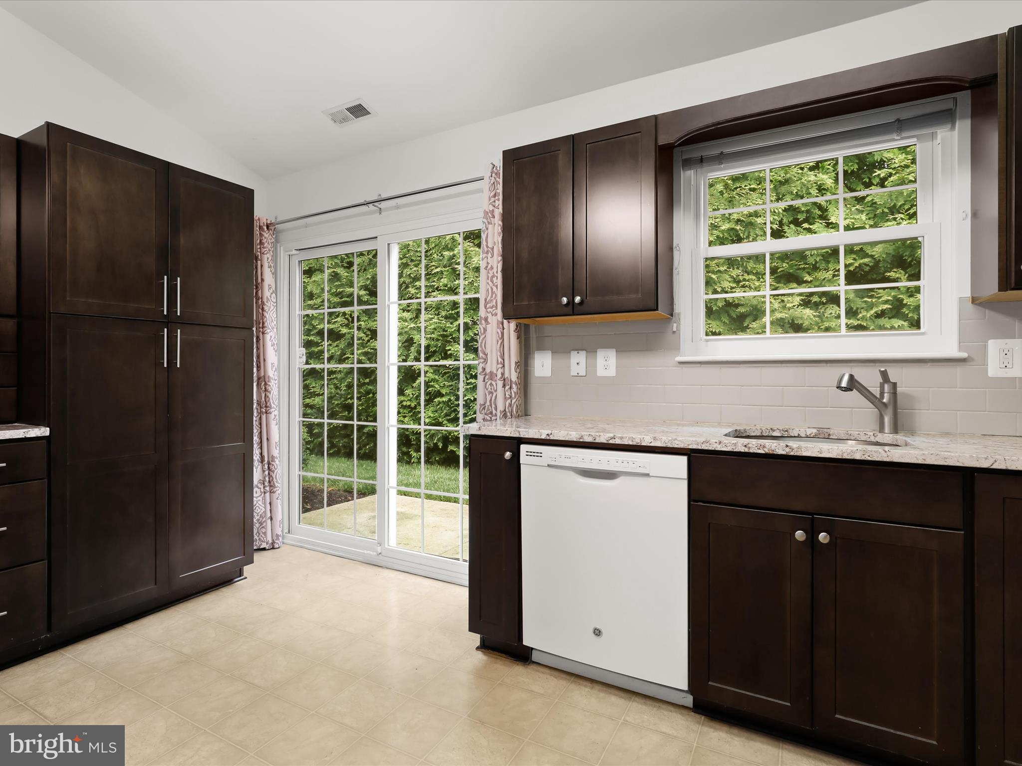 WINIFRED MANOR - Residential