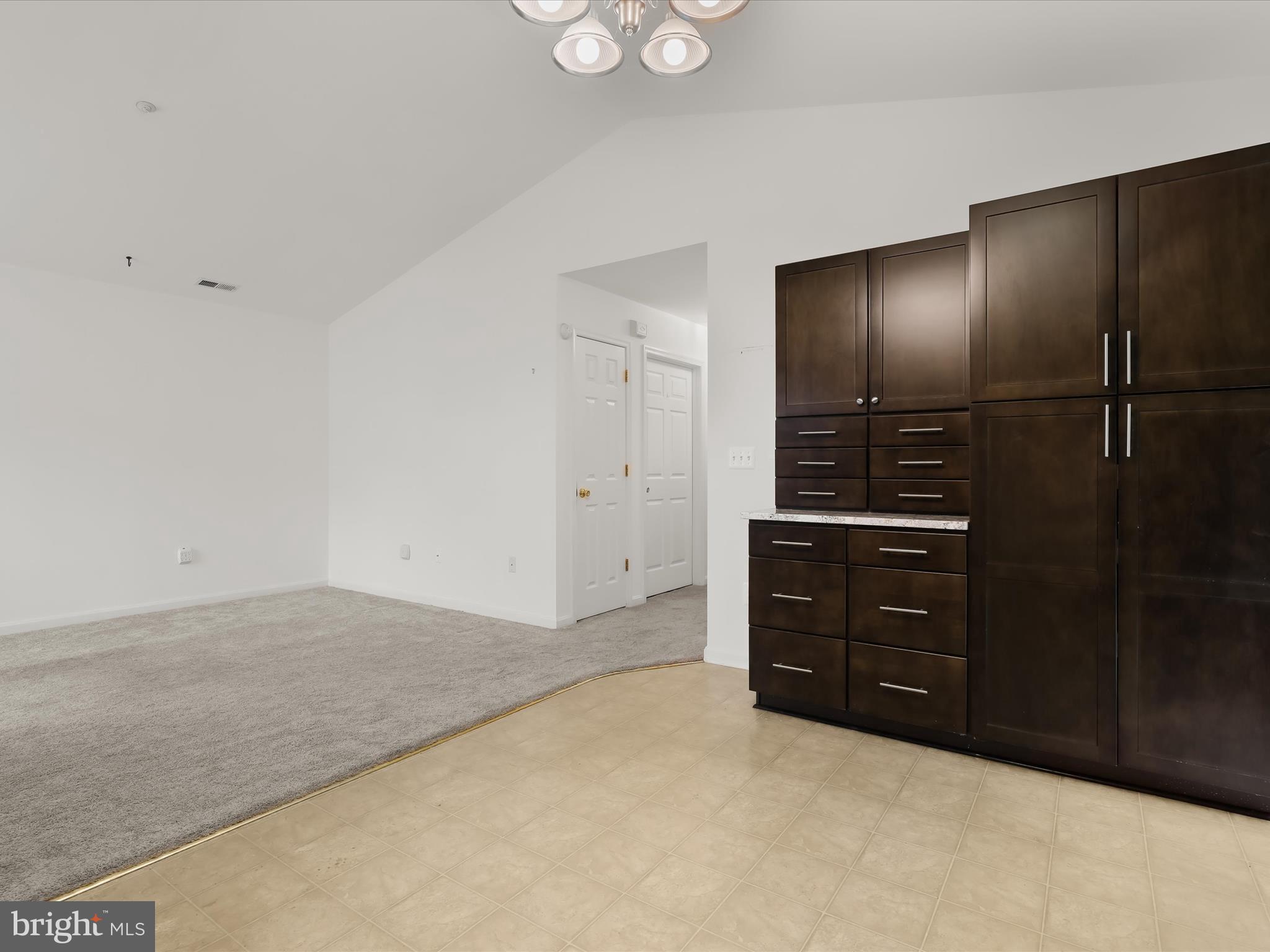 WINIFRED MANOR - Residential