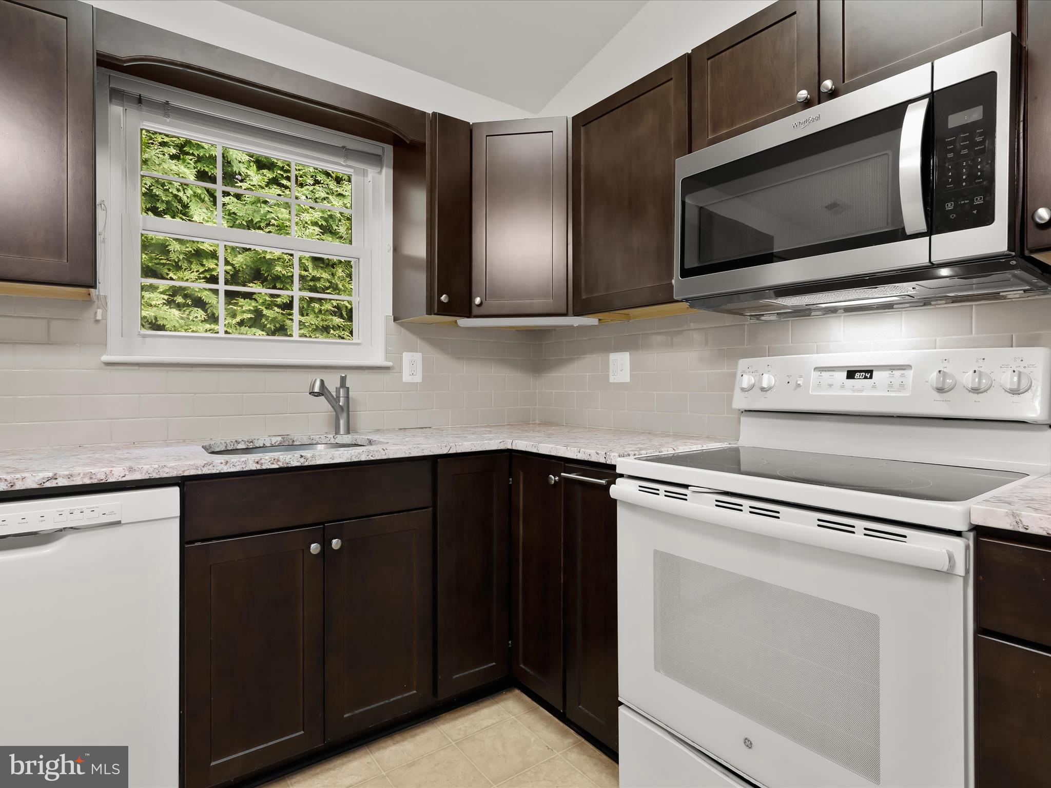 WINIFRED MANOR - Residential