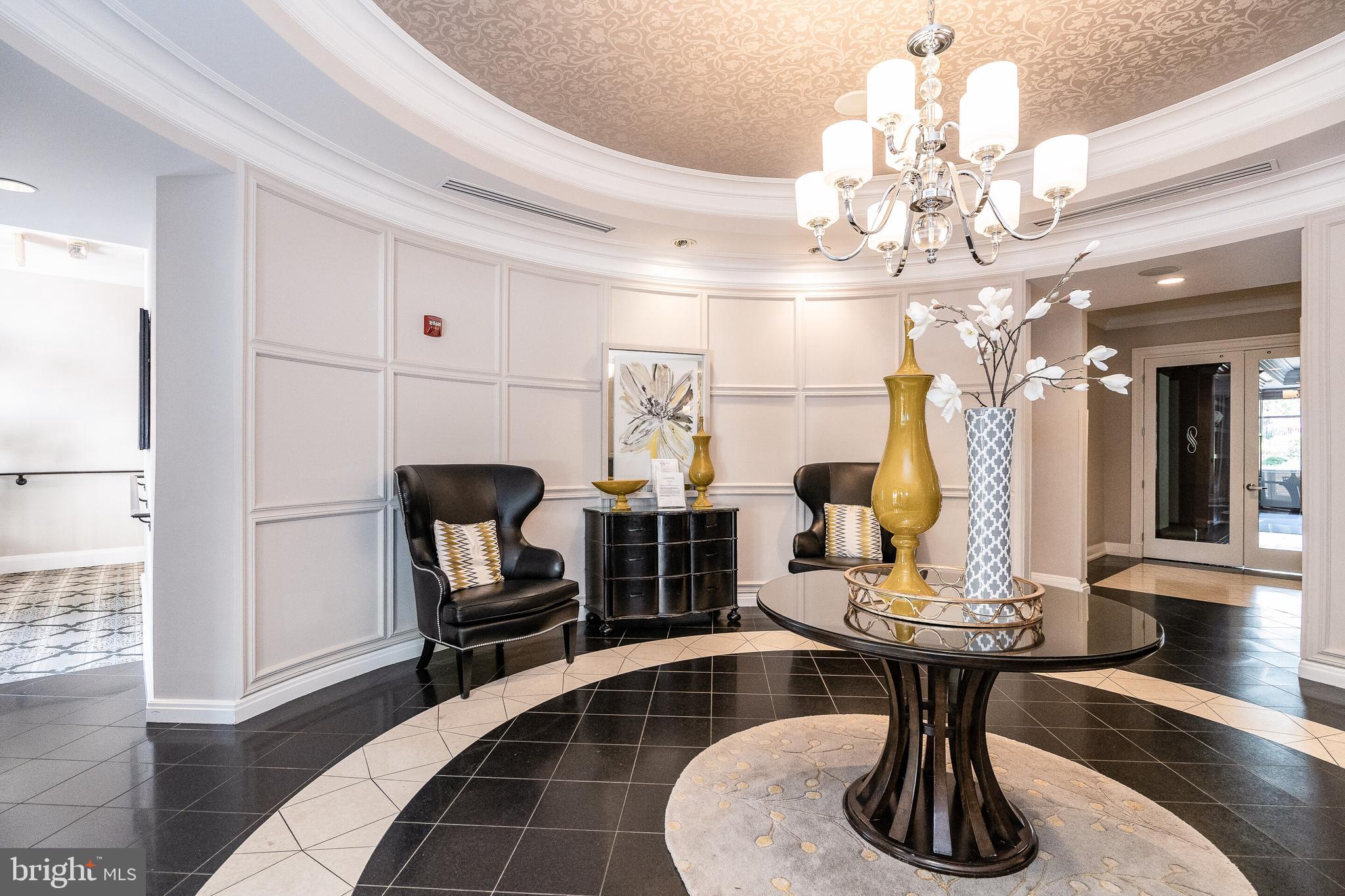 SAVOY AT RESTON TOWN CENTER - Residential