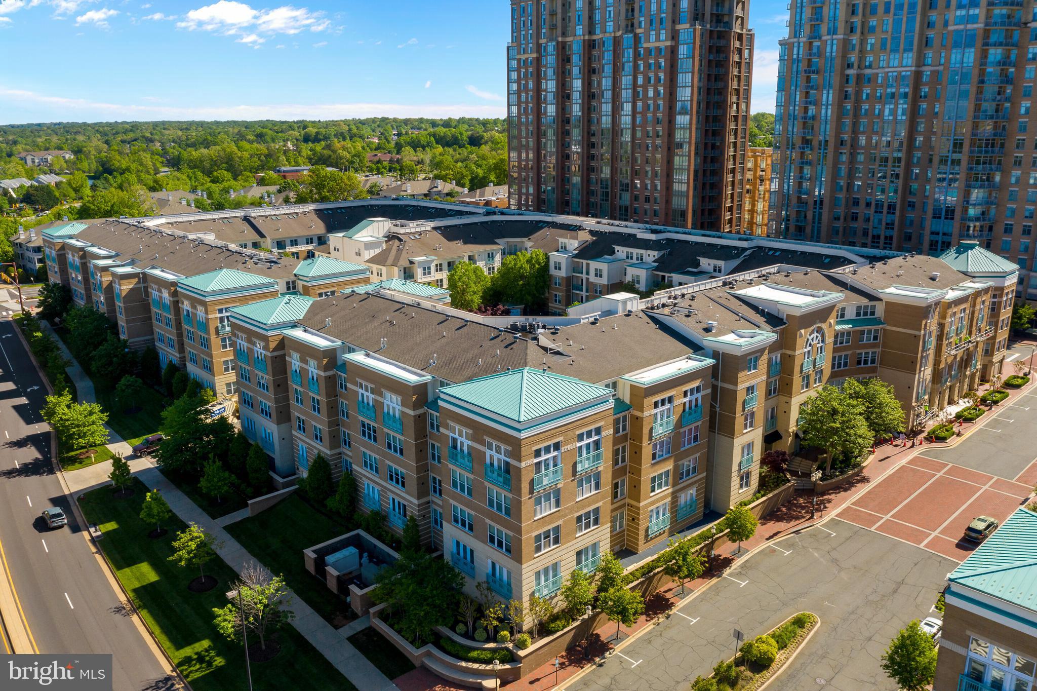 SAVOY AT RESTON TOWN CENTER - Residential