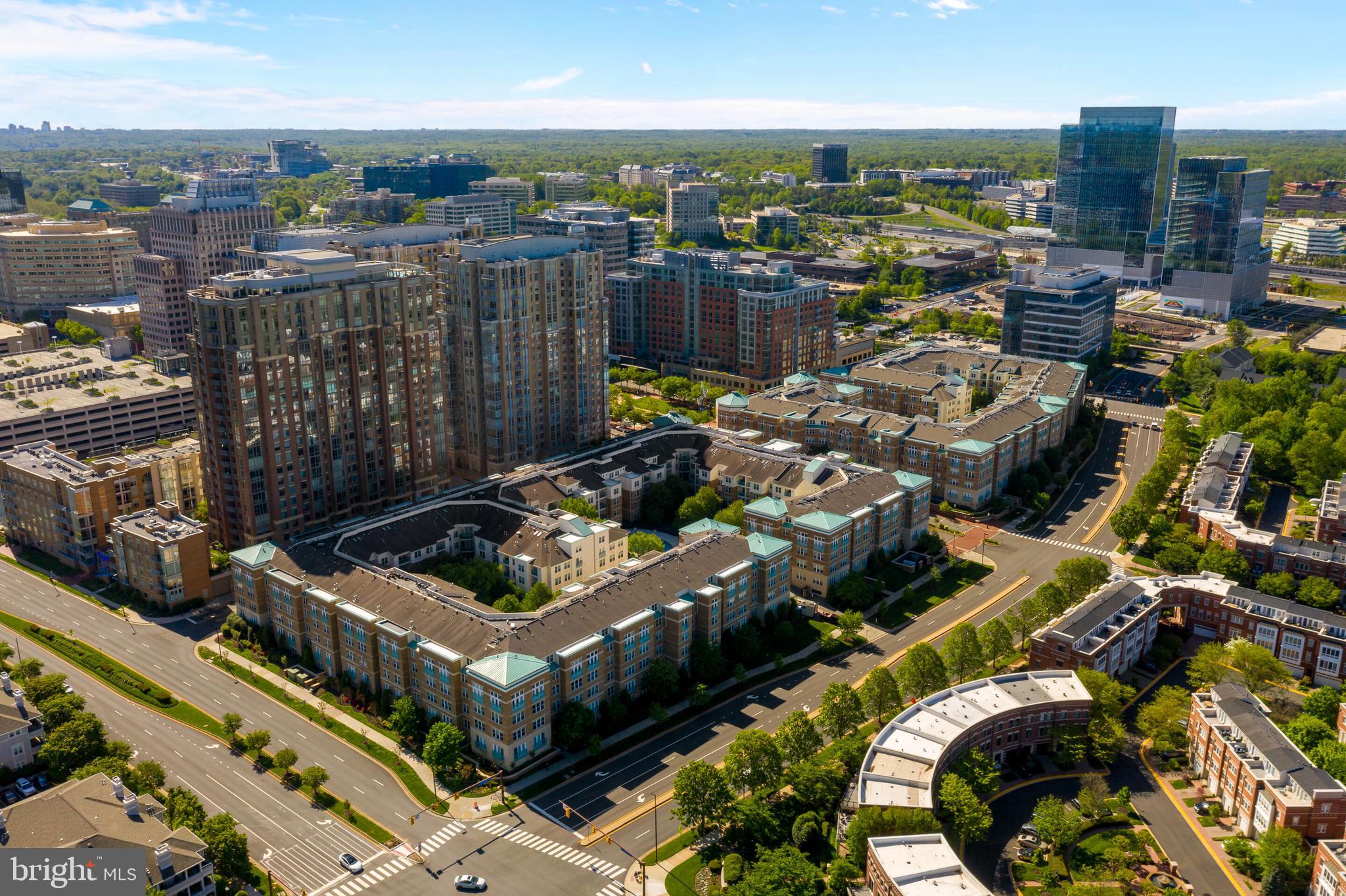 SAVOY AT RESTON TOWN CENTER - Residential