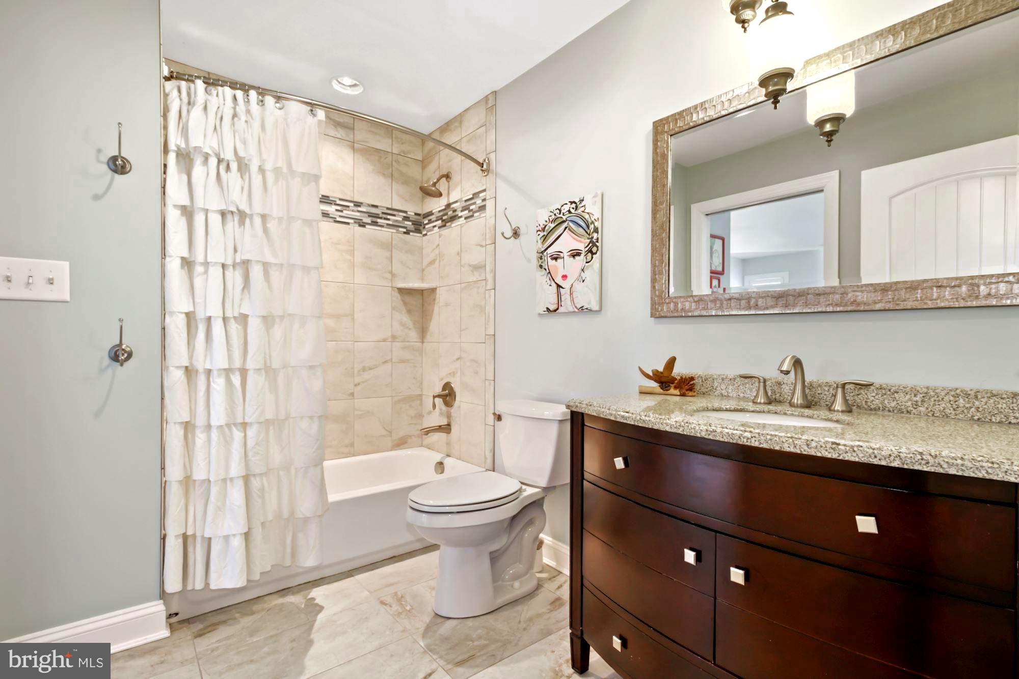 EASTPORT - Residential