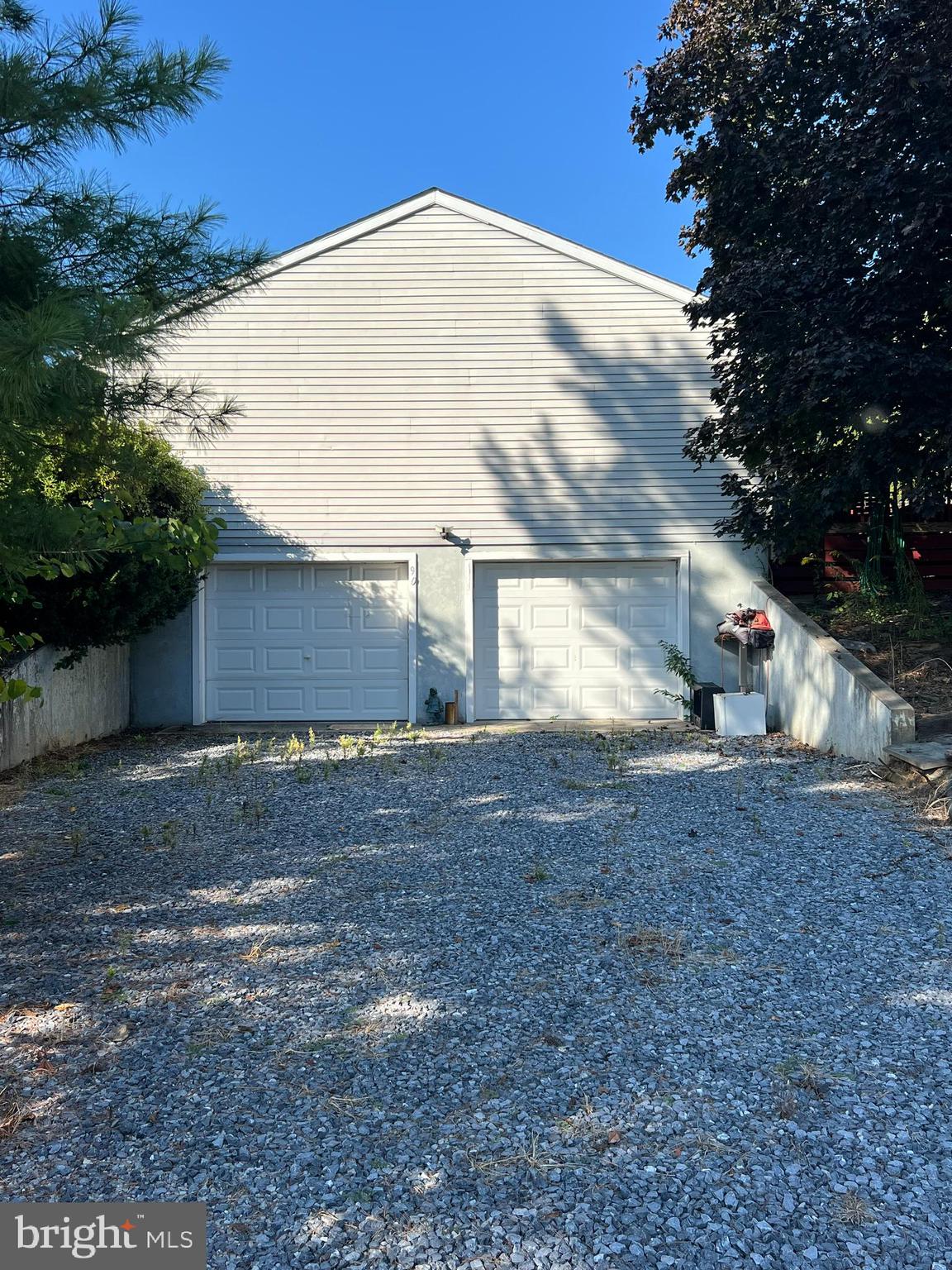 PEMBROKE GROVE - Residential