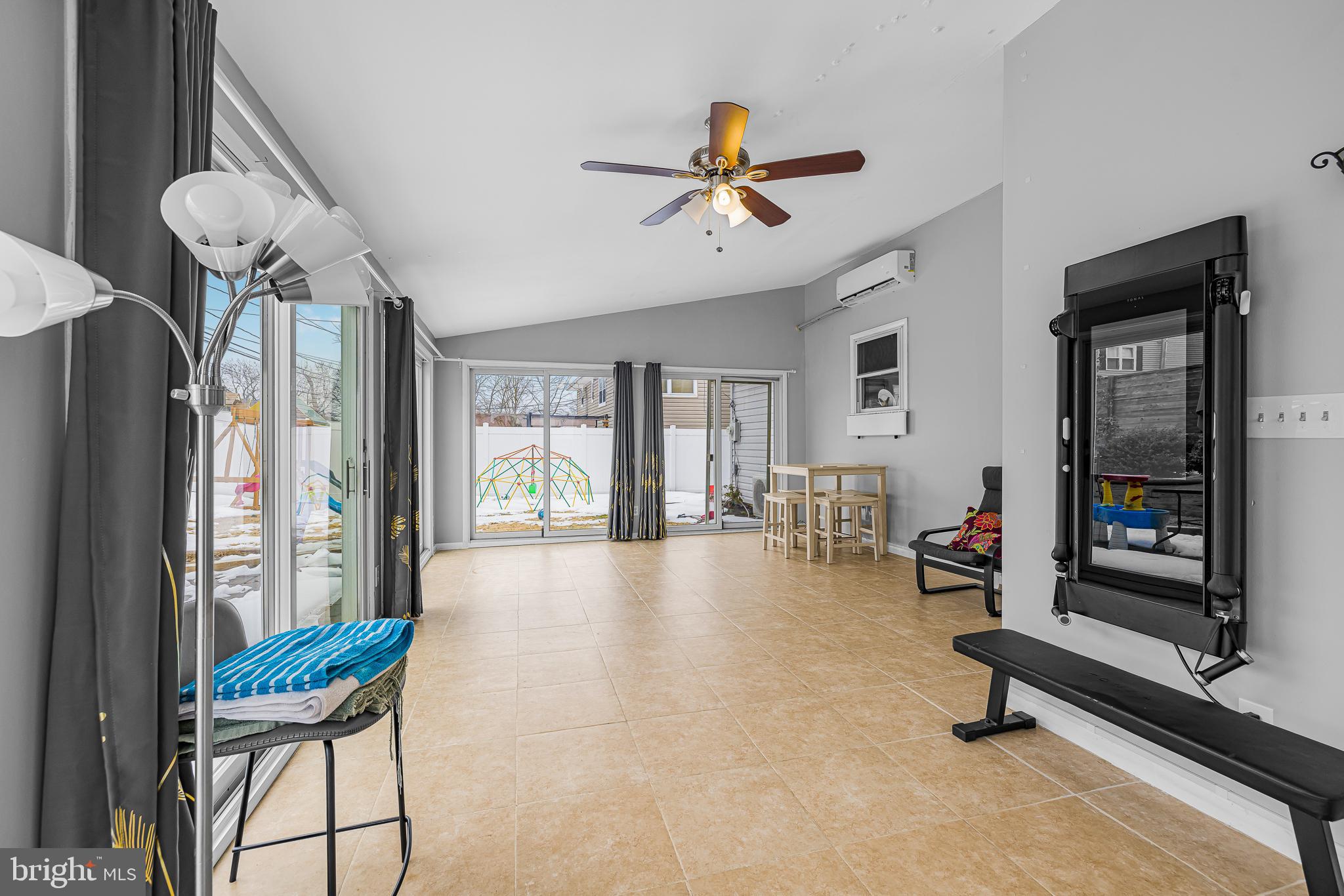 LONGVIEW FARMS - Residential