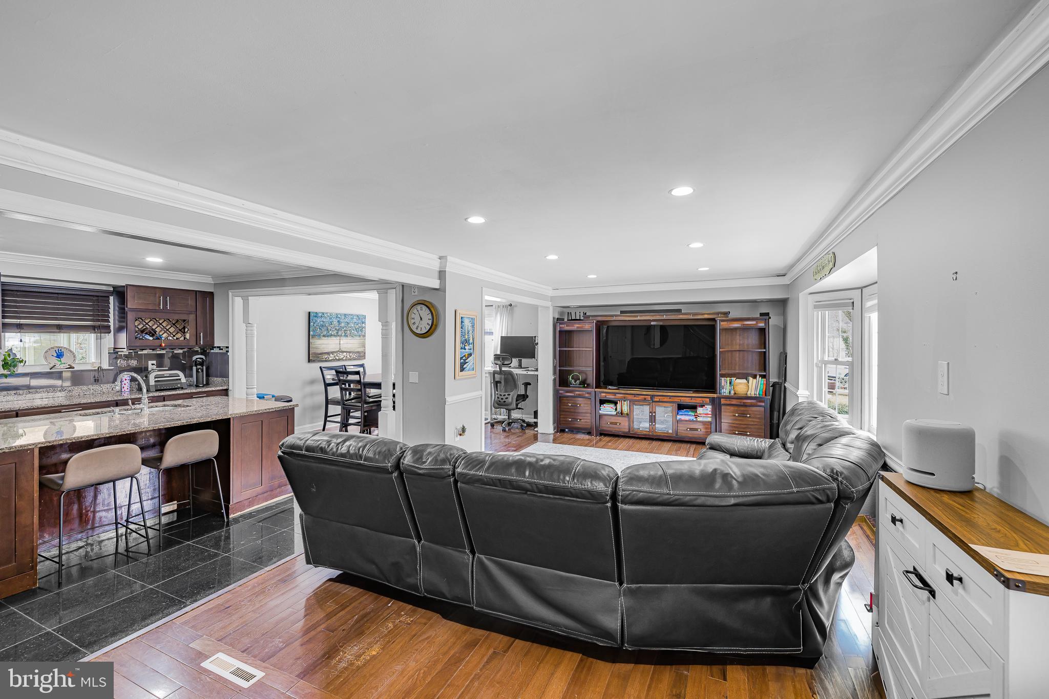 LONGVIEW FARMS - Residential