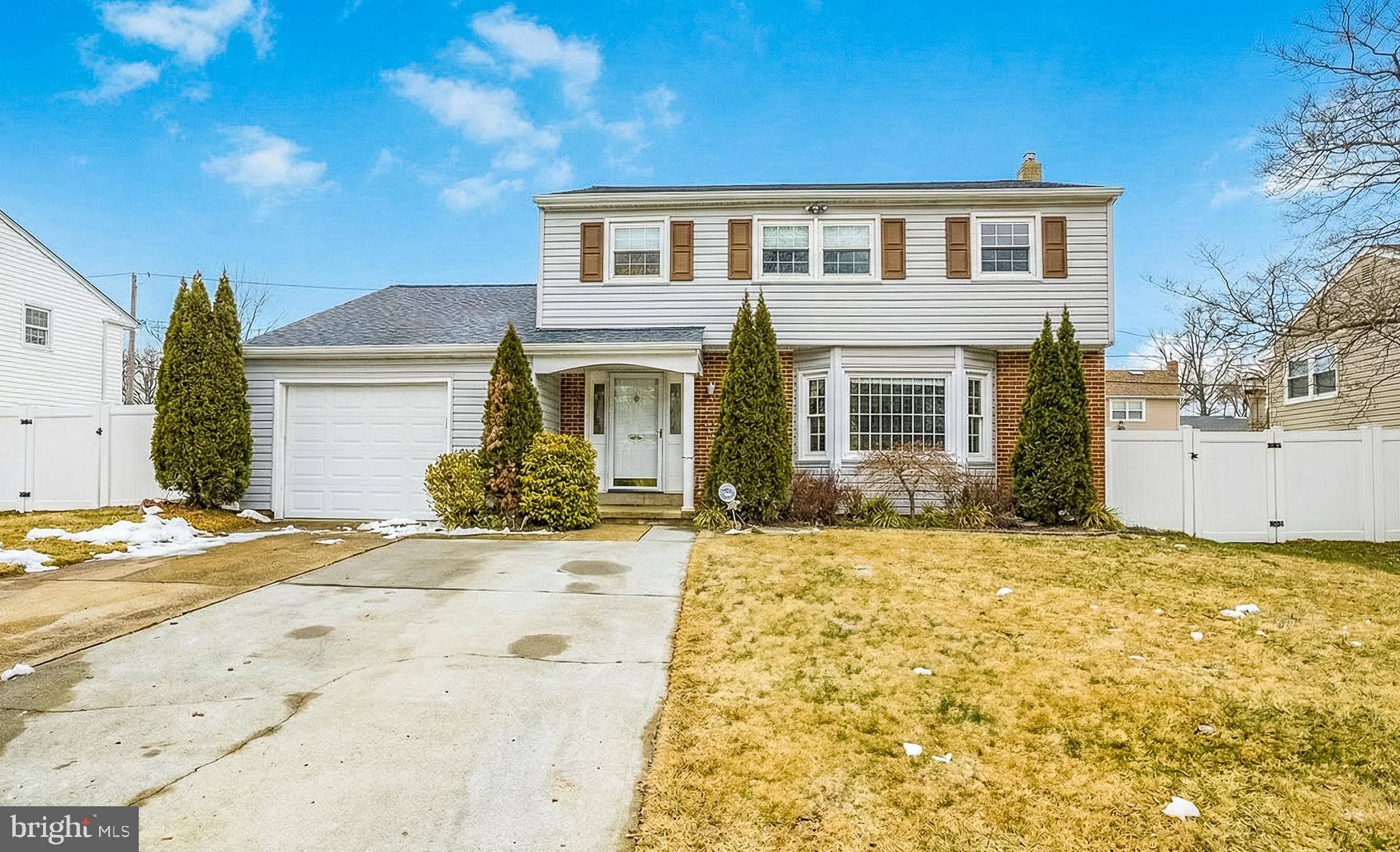 LONGVIEW FARMS - Residential