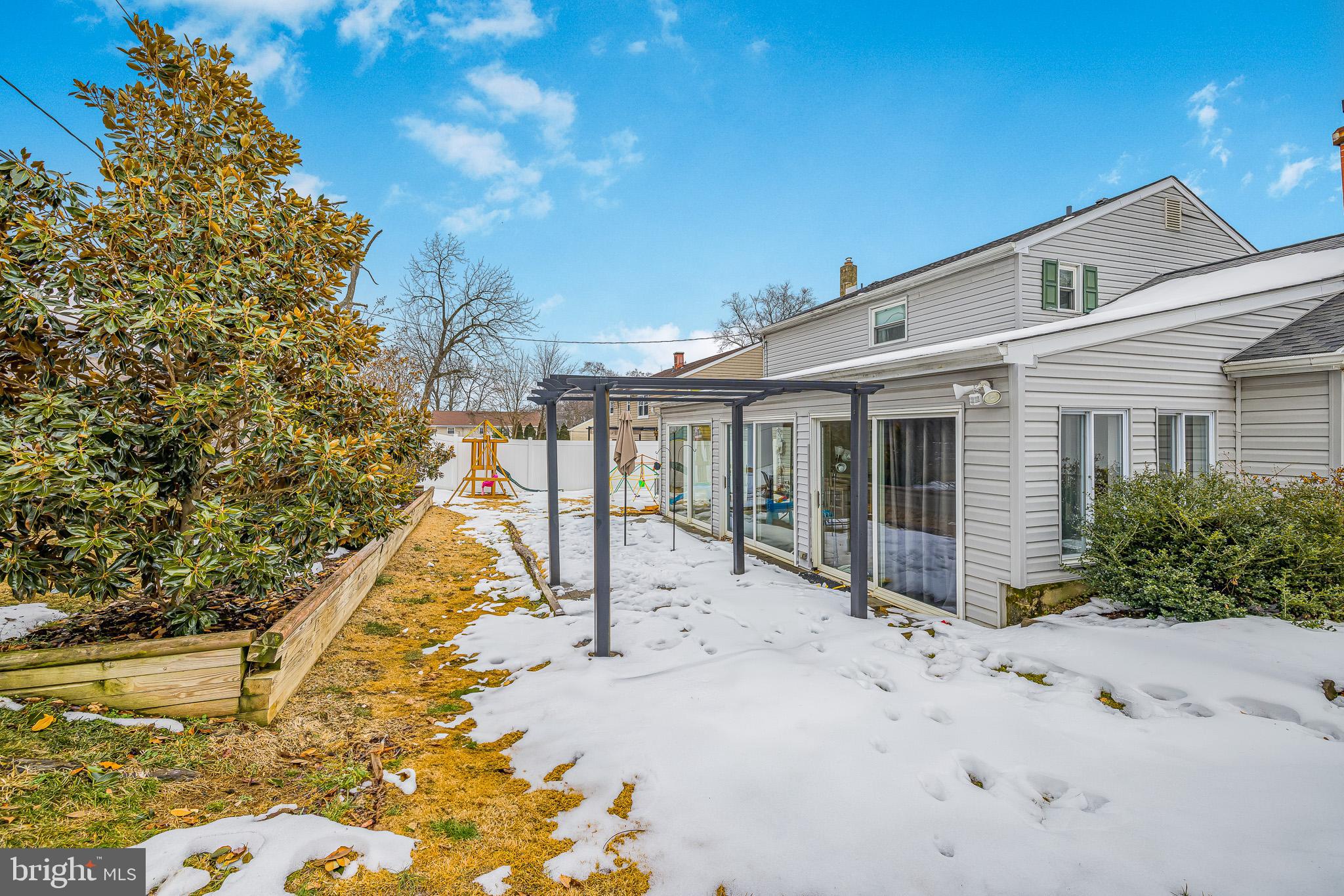 LONGVIEW FARMS - Residential