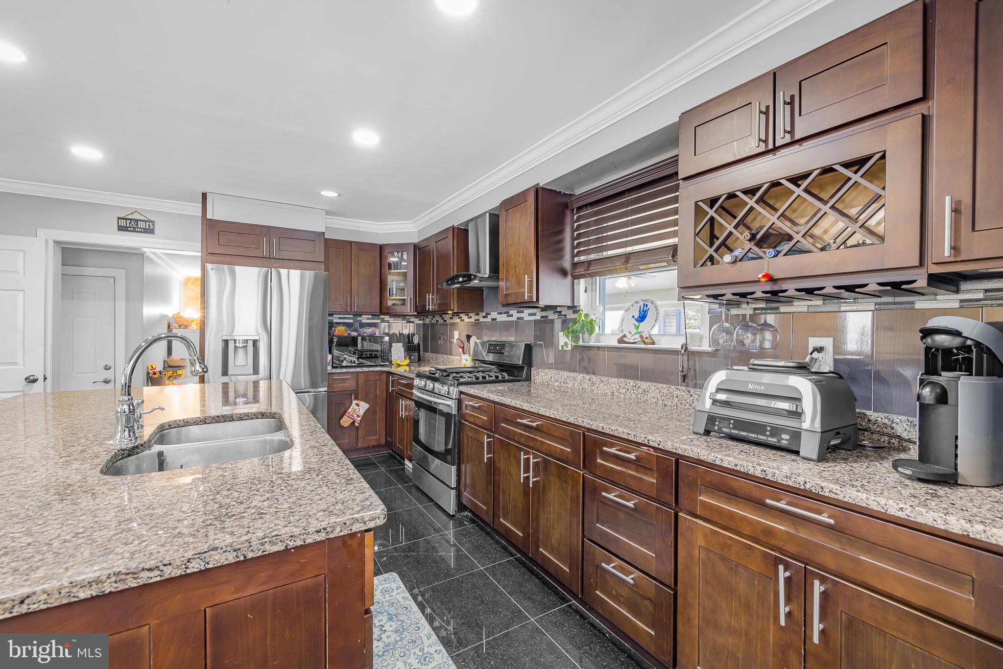 LONGVIEW FARMS - Residential