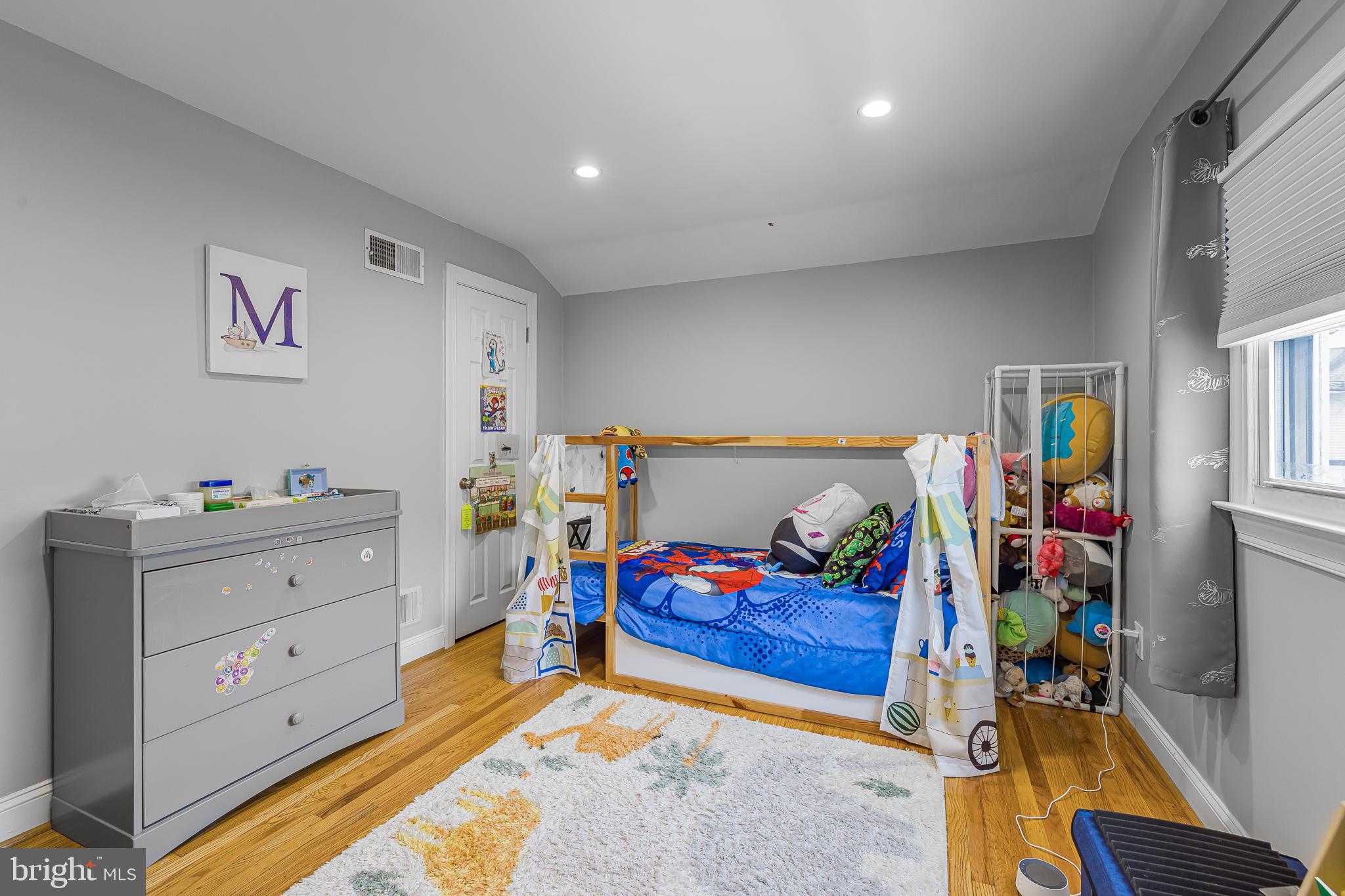 LONGVIEW FARMS - Residential