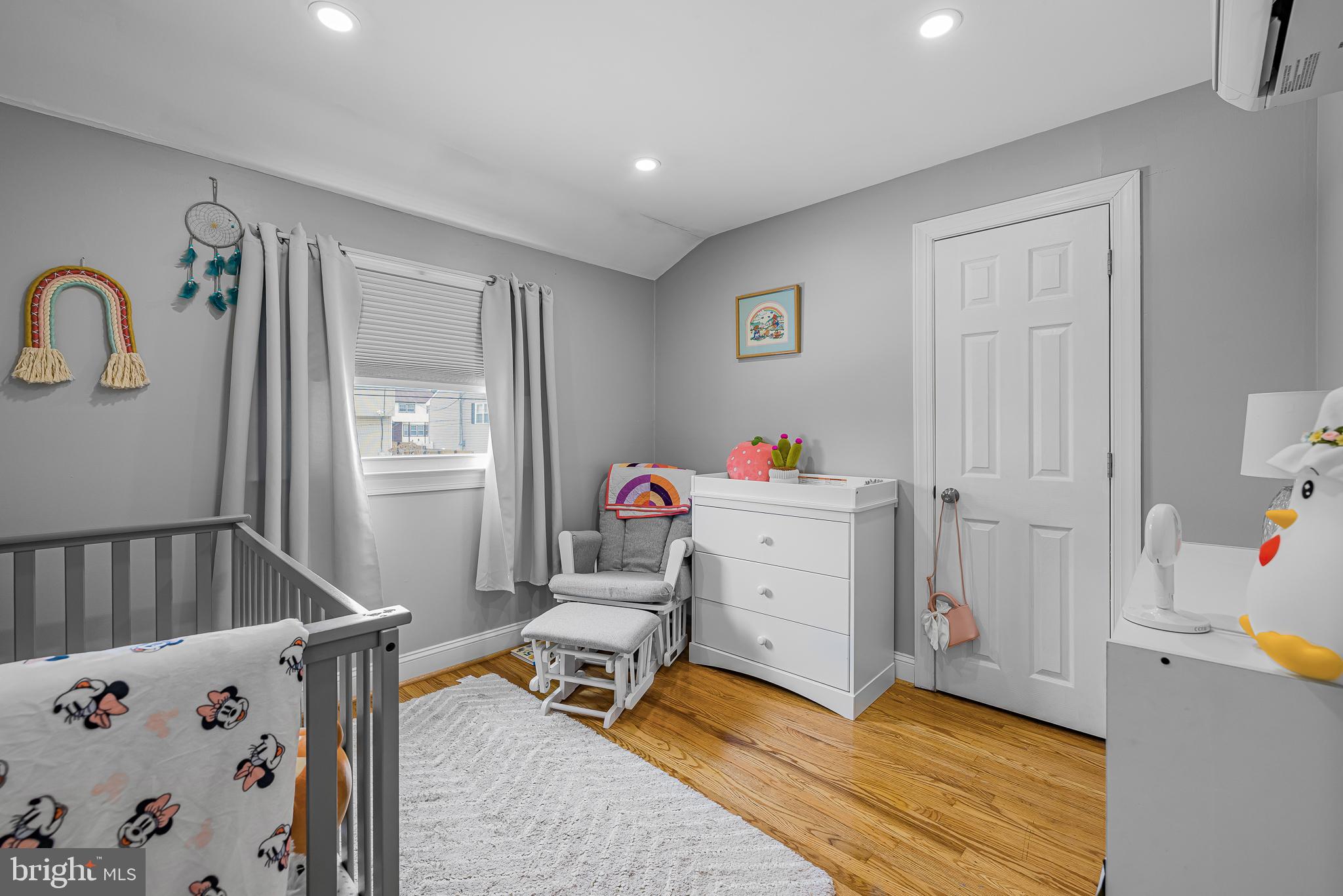 LONGVIEW FARMS - Residential