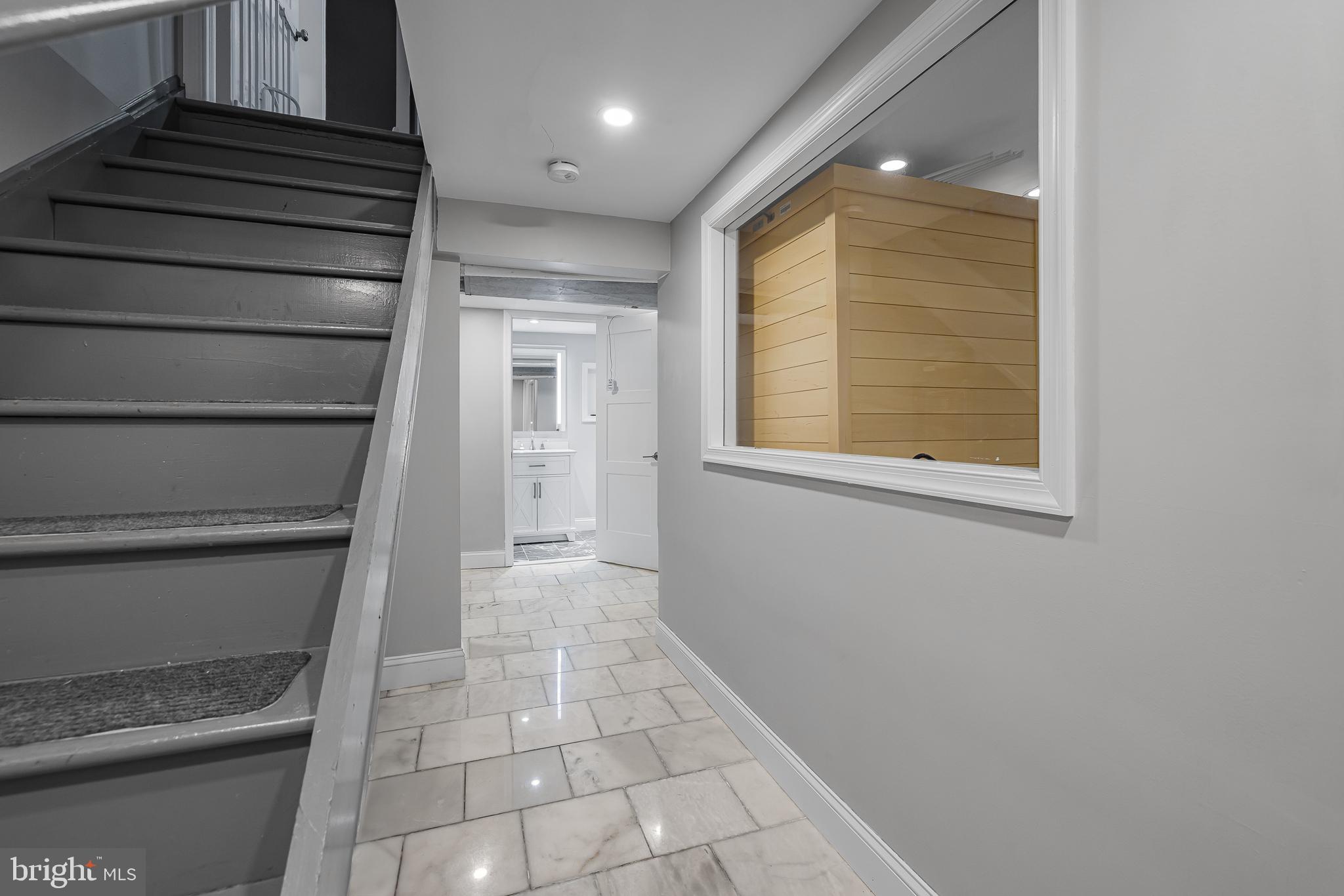 LONGVIEW FARMS - Residential