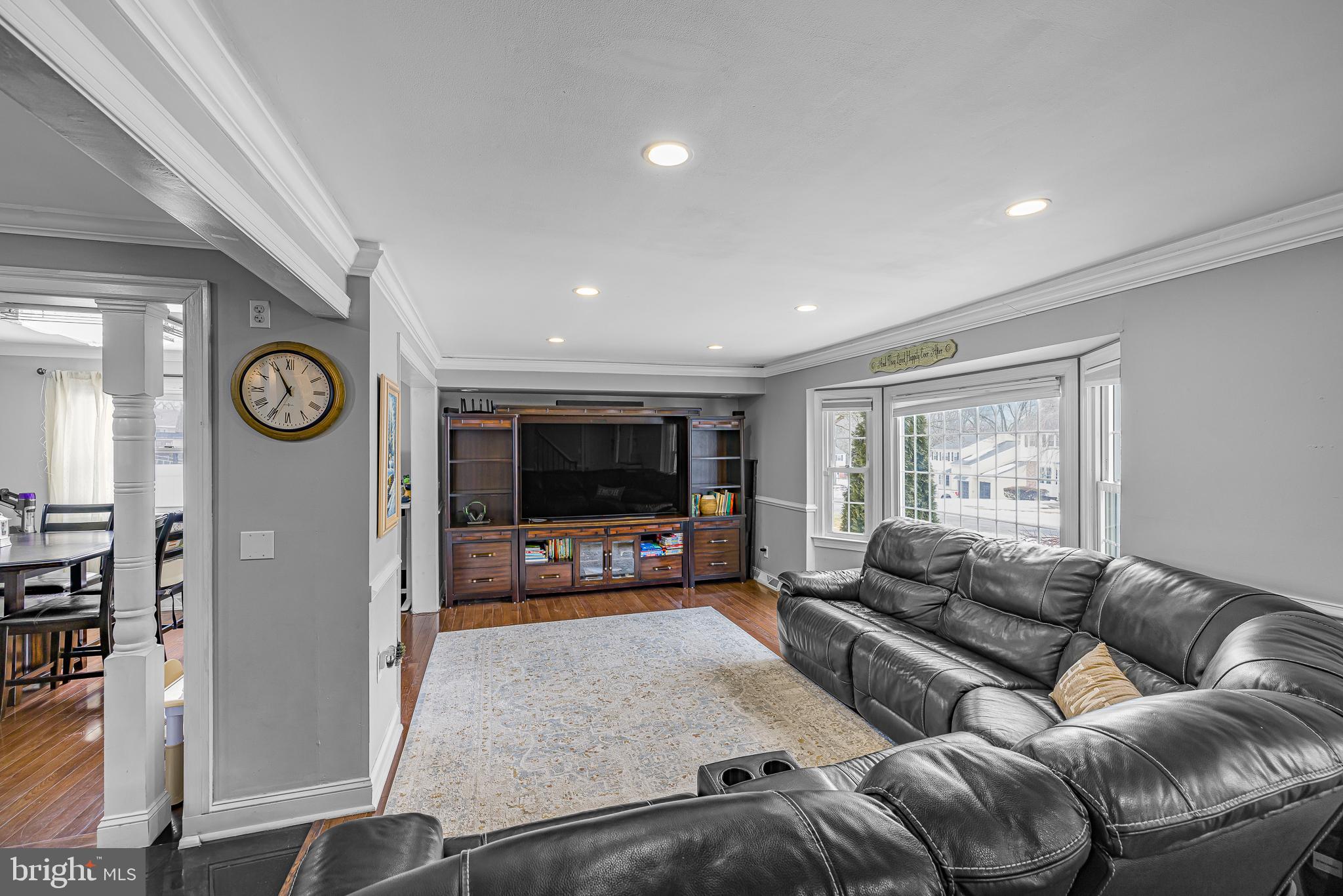 LONGVIEW FARMS - Residential