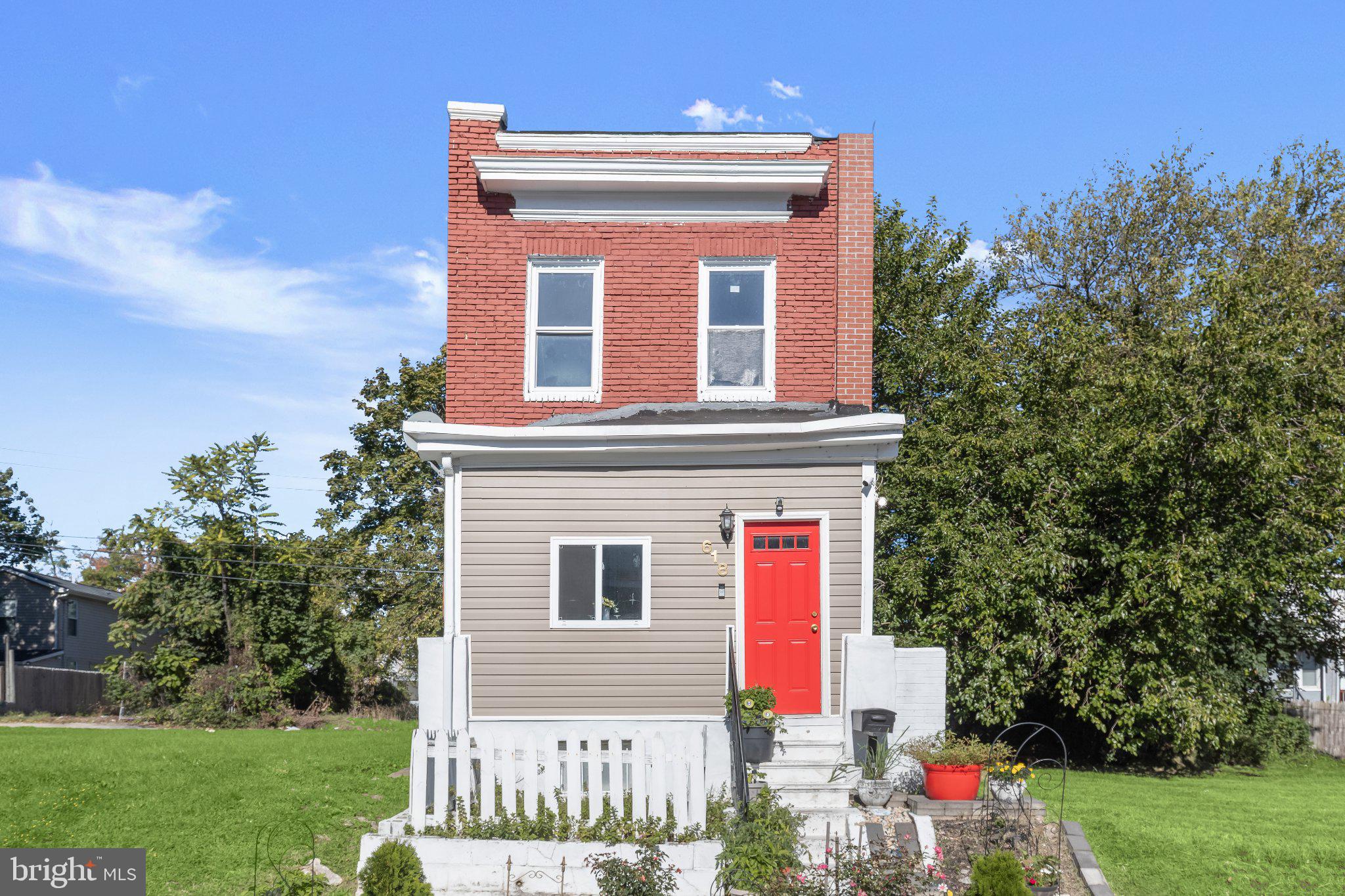 618 COKESBURY AVENUE