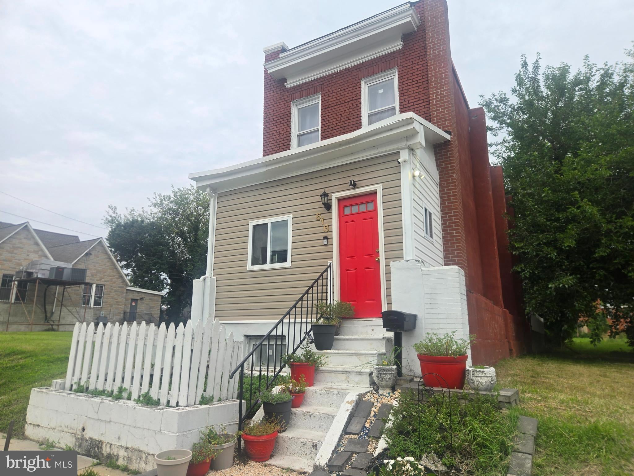 618 COKESBURY AVENUE