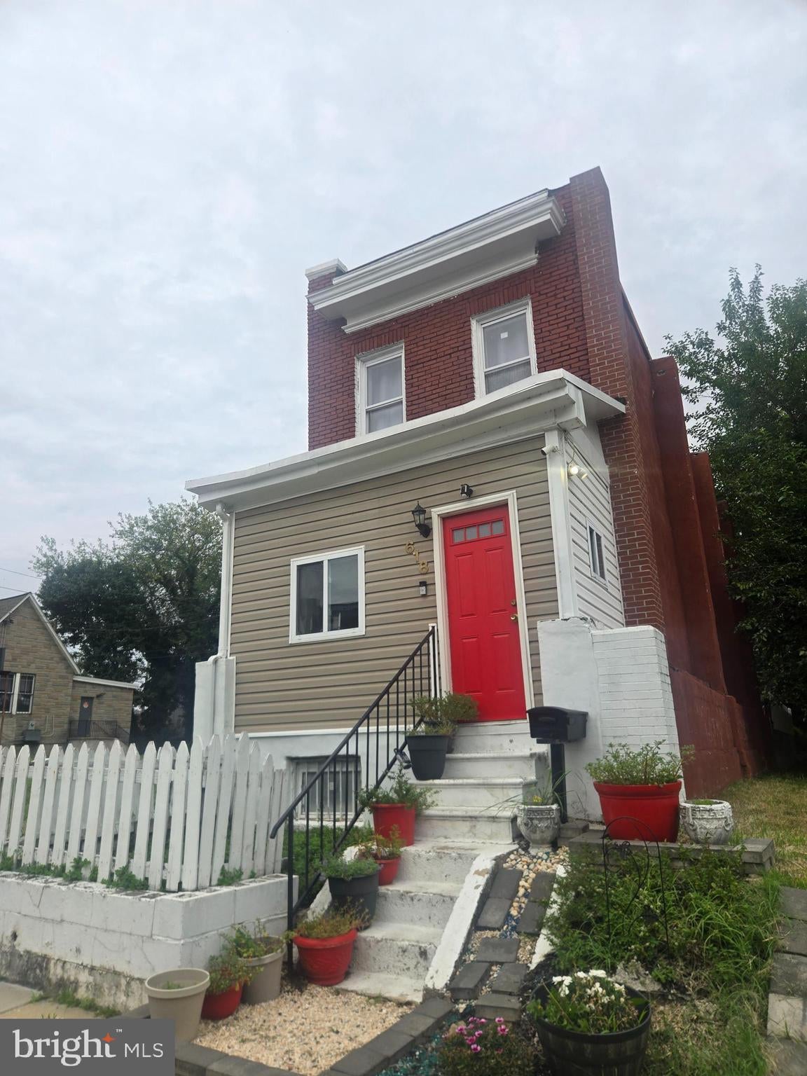 618 COKESBURY AVENUE