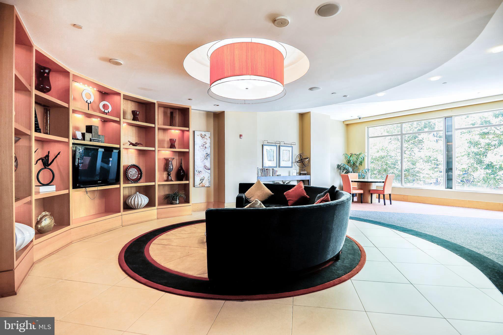 ONE NATIONAL HARBOR CONDOMINIUM - Residential