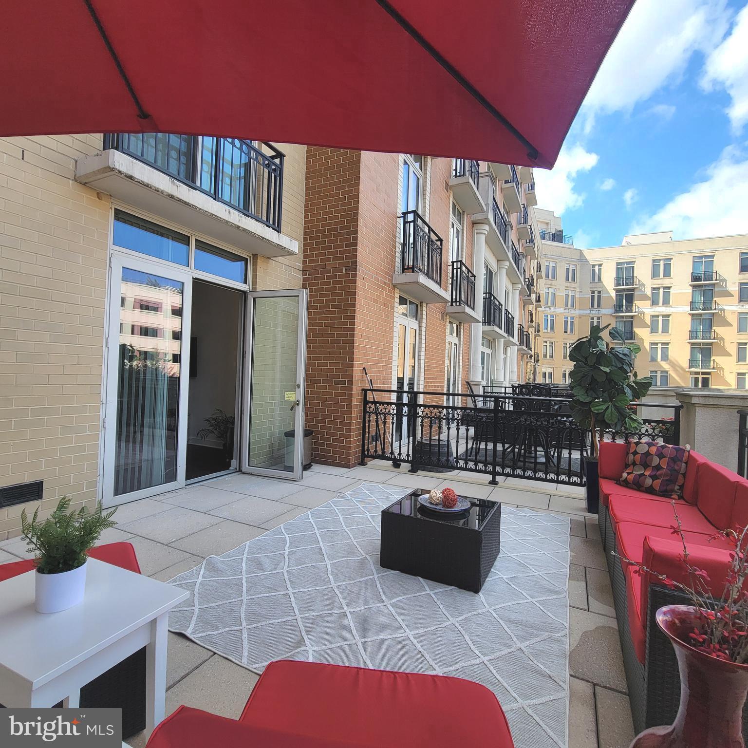 ONE NATIONAL HARBOR CONDOMINIUM - Residential