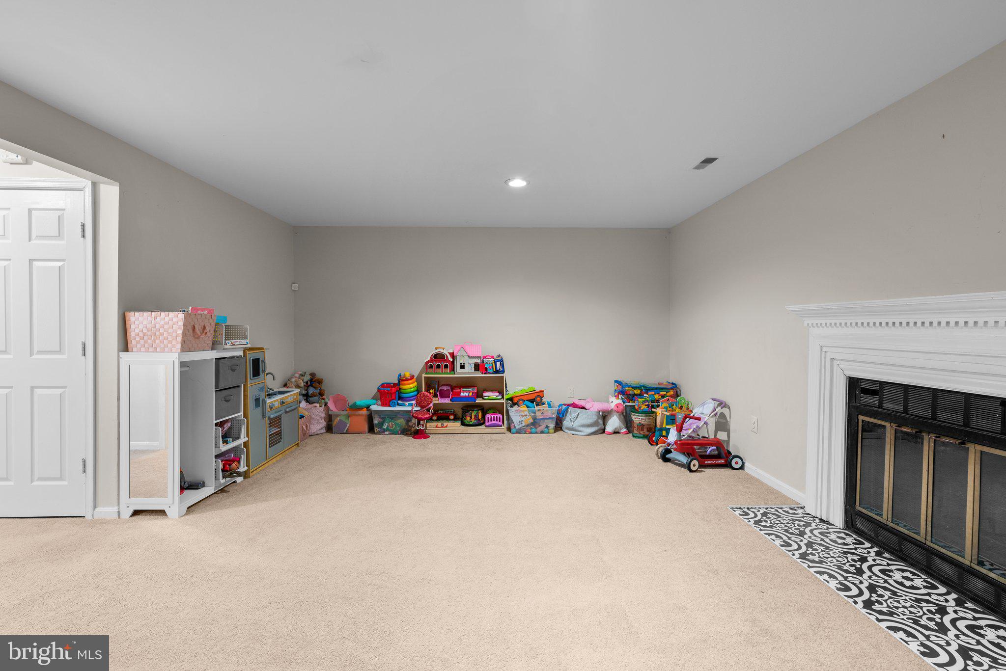 HALLOWELL - Residential