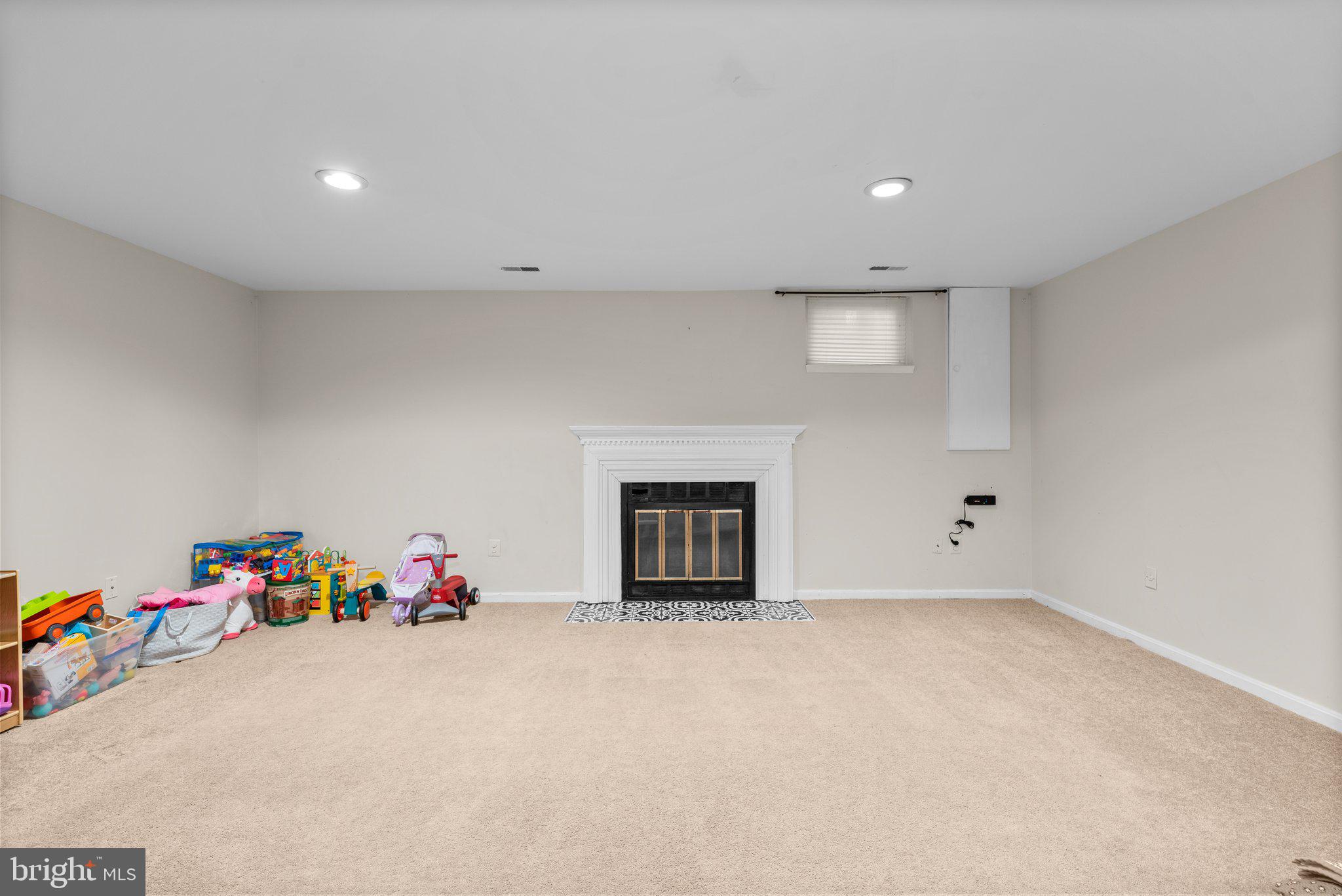 HALLOWELL - Residential