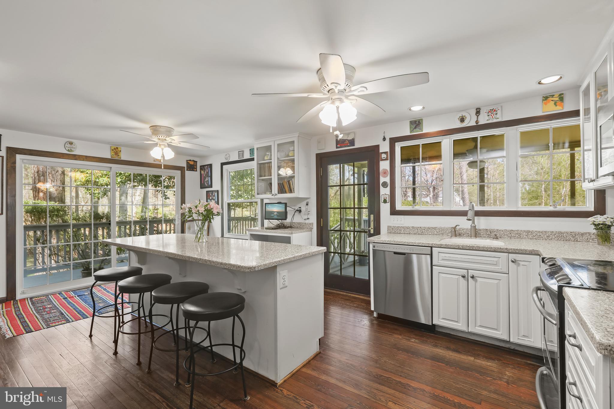 GIBSON ISLAND - Residential