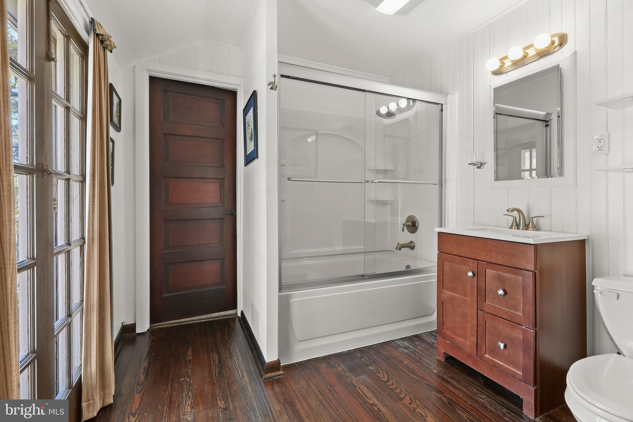 GIBSON ISLAND - Residential