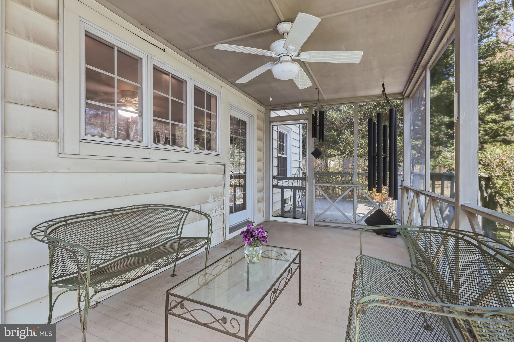 GIBSON ISLAND - Residential