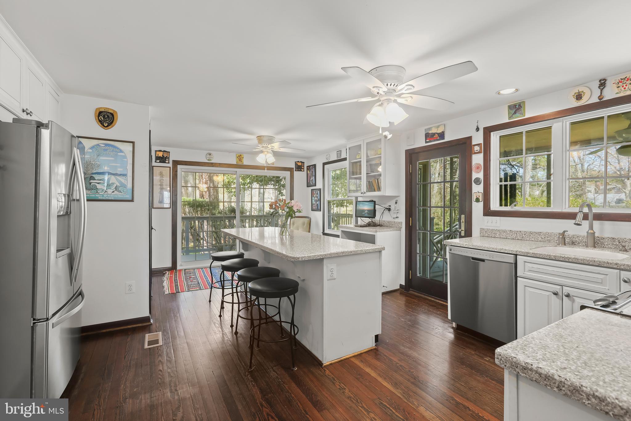 GIBSON ISLAND - Residential